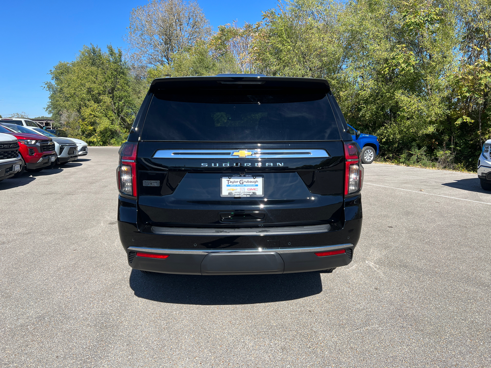 2024 Chevrolet Suburban LS 11