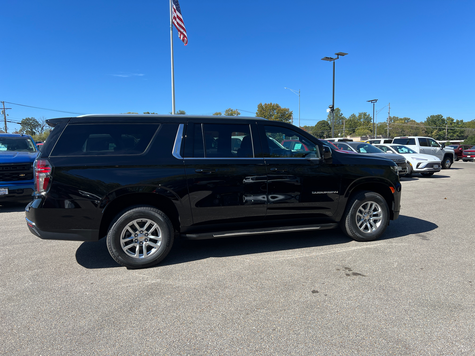 2024 Chevrolet Suburban LS 15