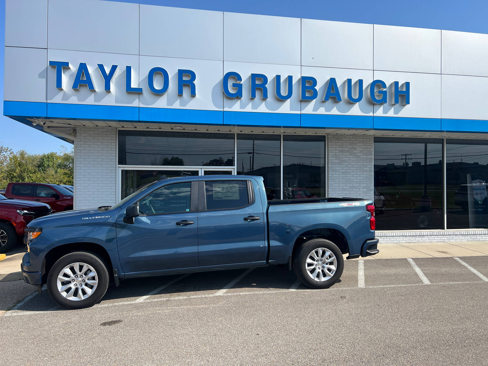 2024 Chevrolet Silverado 1500 Custom 1