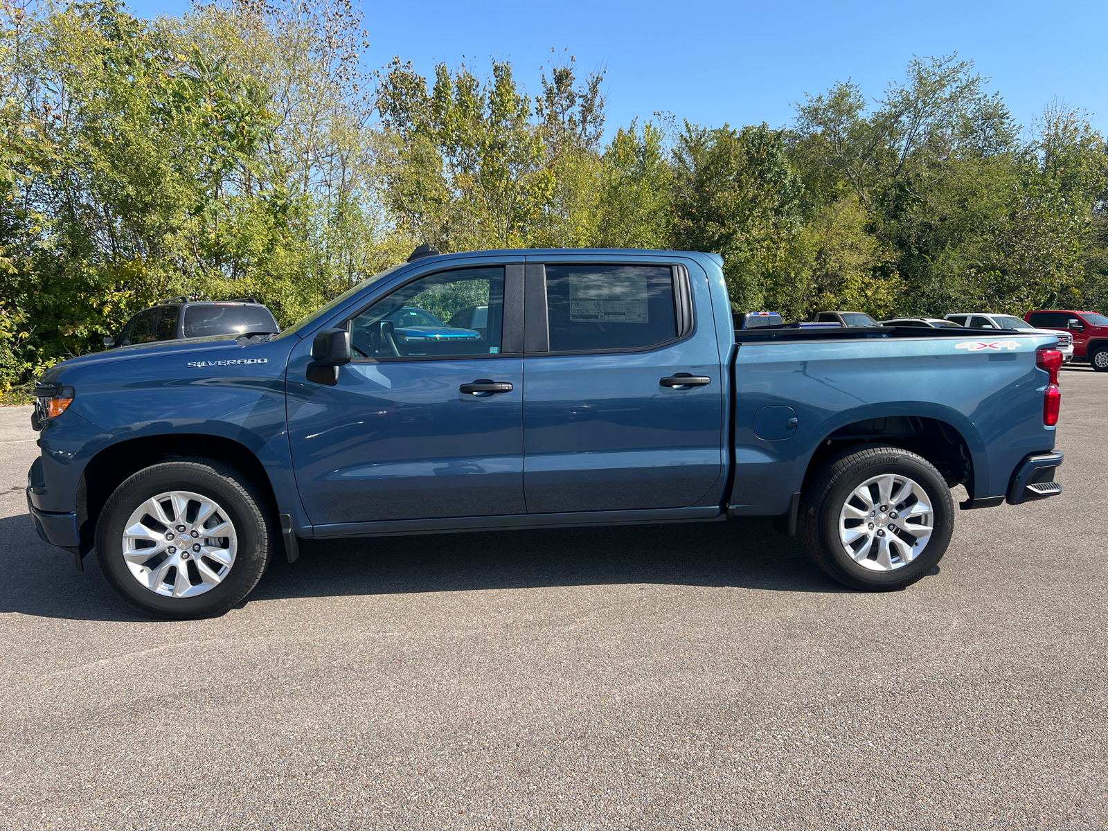 2024 Chevrolet Silverado 1500 Custom 8