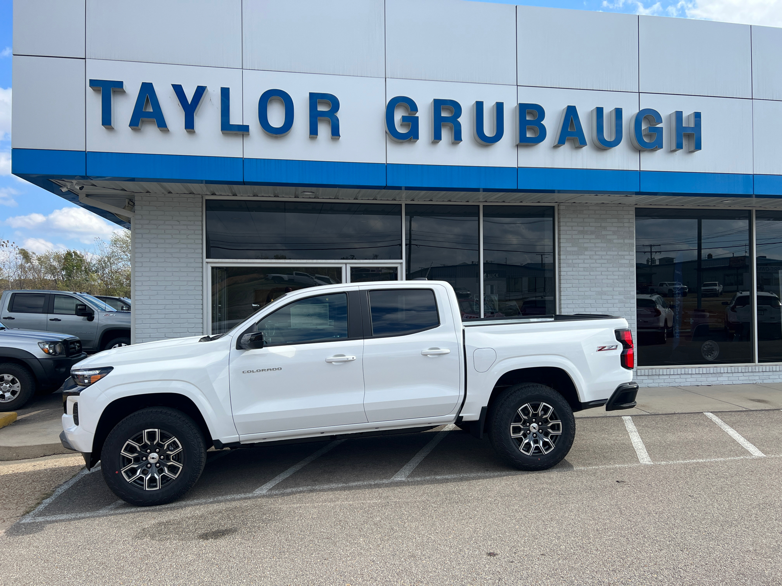 2024 Chevrolet Colorado 4WD Z71 1