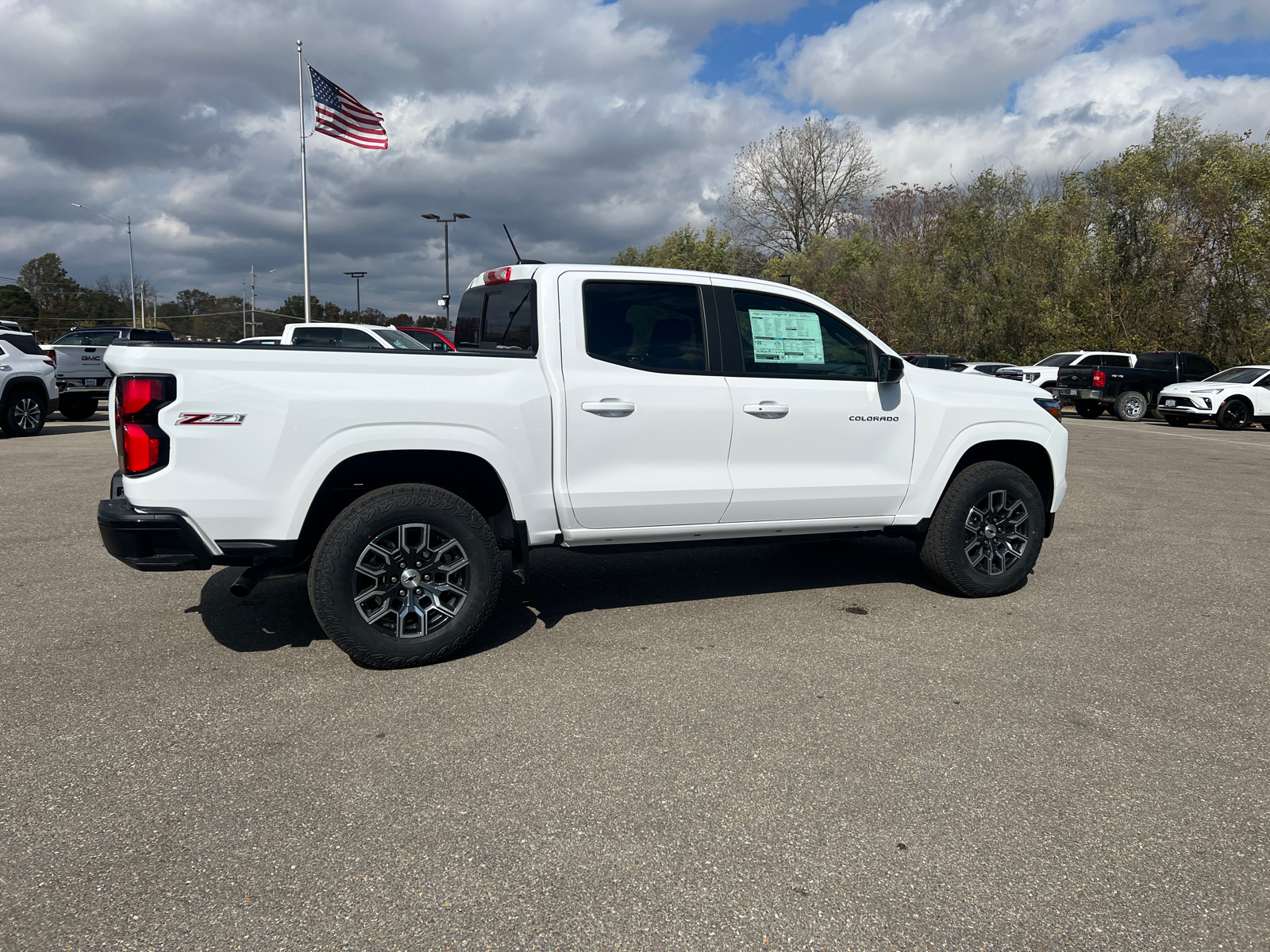 2024 Chevrolet Colorado 4WD Z71 13