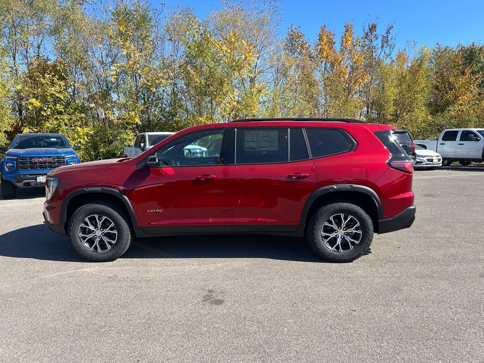 2024 GMC Acadia AWD AT4 8