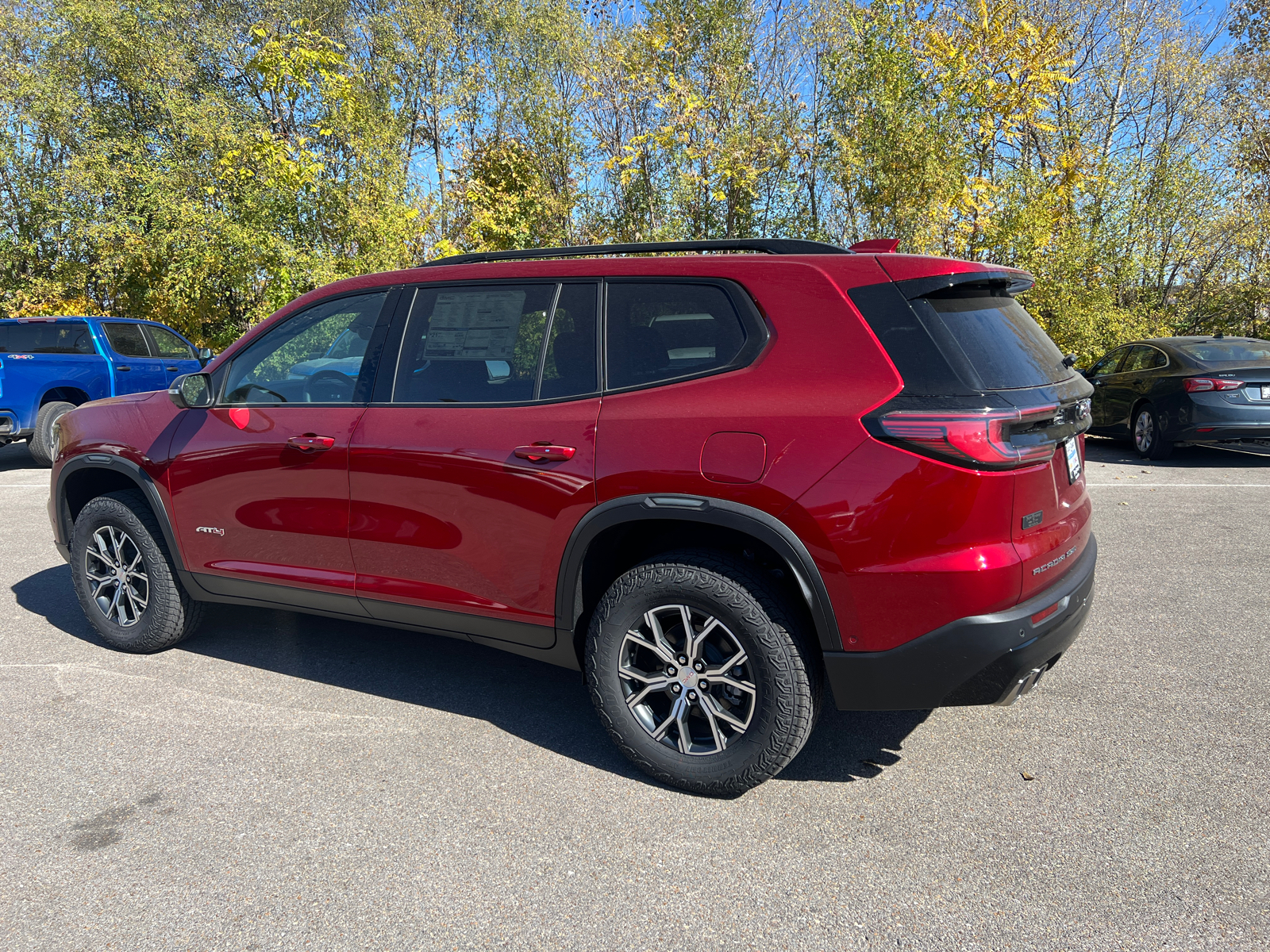 2024 GMC Acadia AWD AT4 9