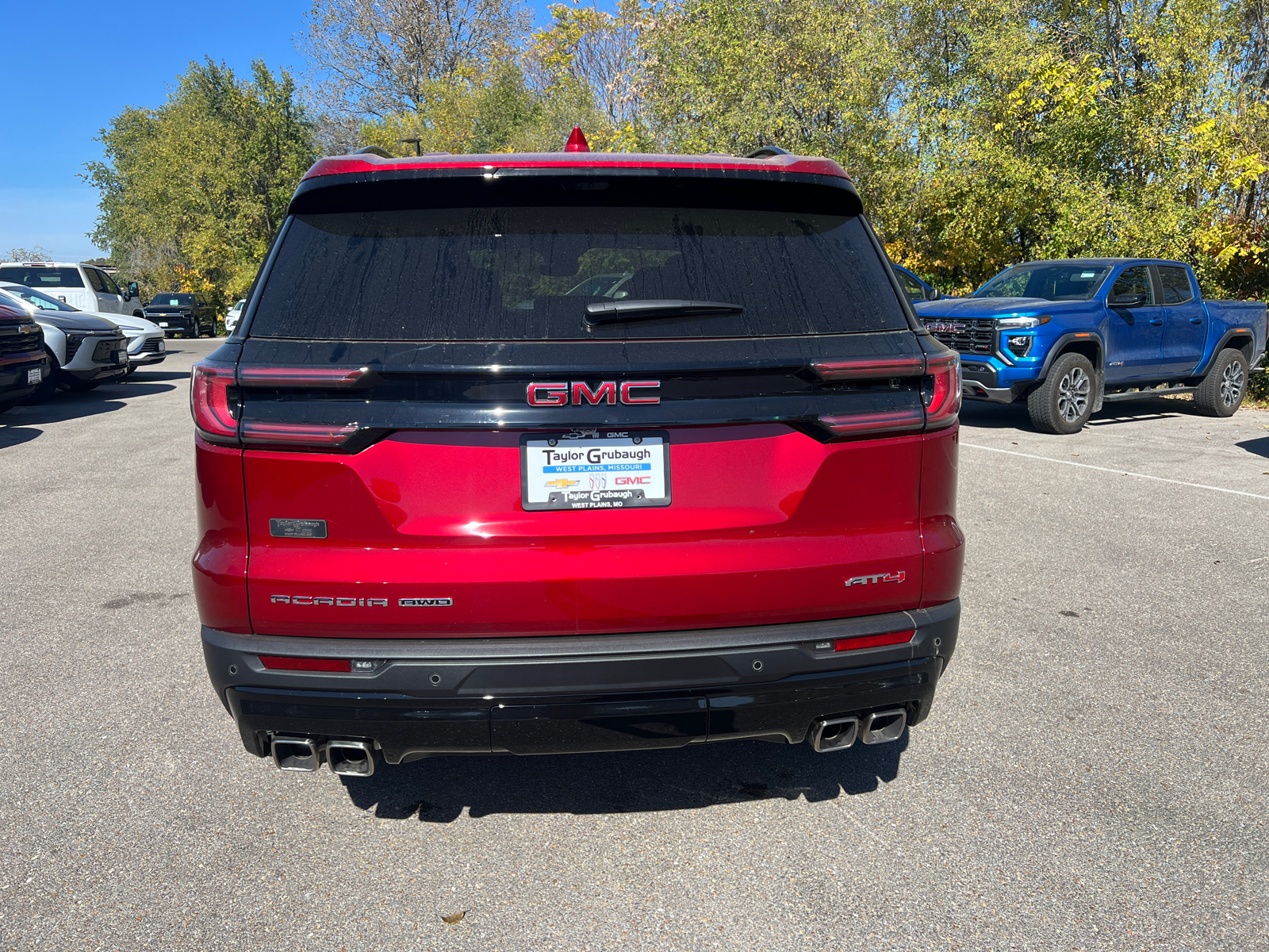 2024 GMC Acadia AWD AT4 11