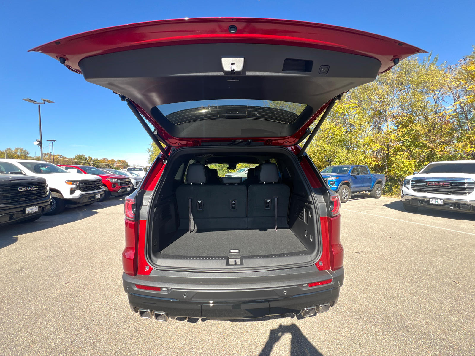 2024 GMC Acadia AWD AT4 14