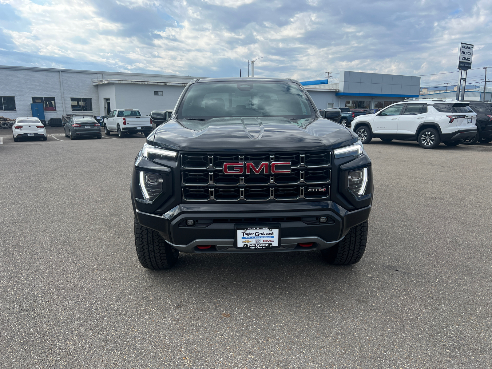 2024 GMC Canyon 4WD AT4 6