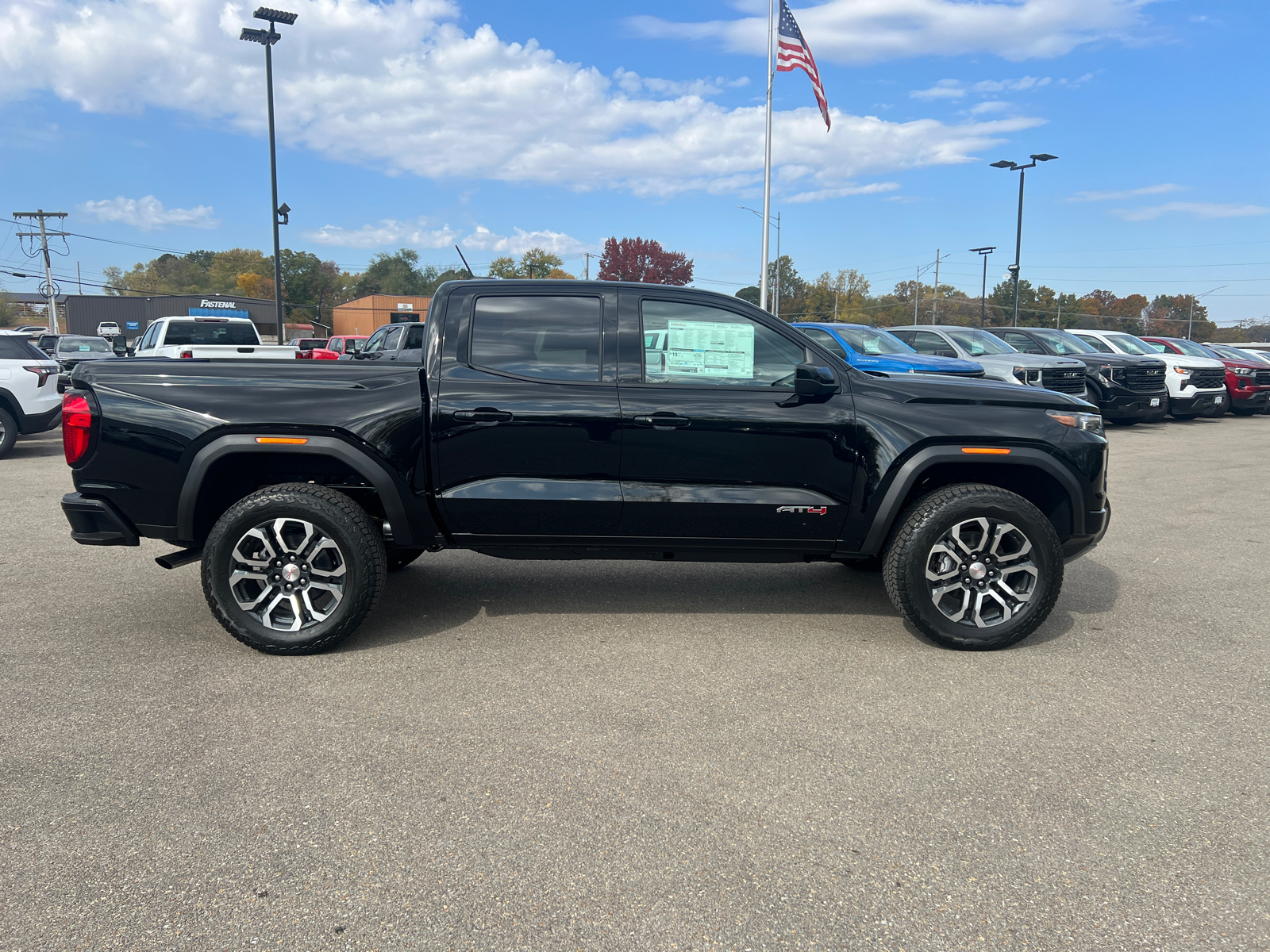 2024 GMC Canyon 4WD AT4 14