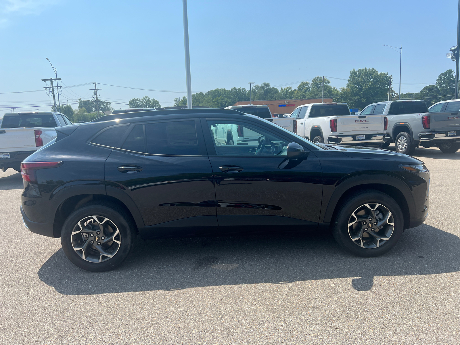 2025 Chevrolet Trax LT 17