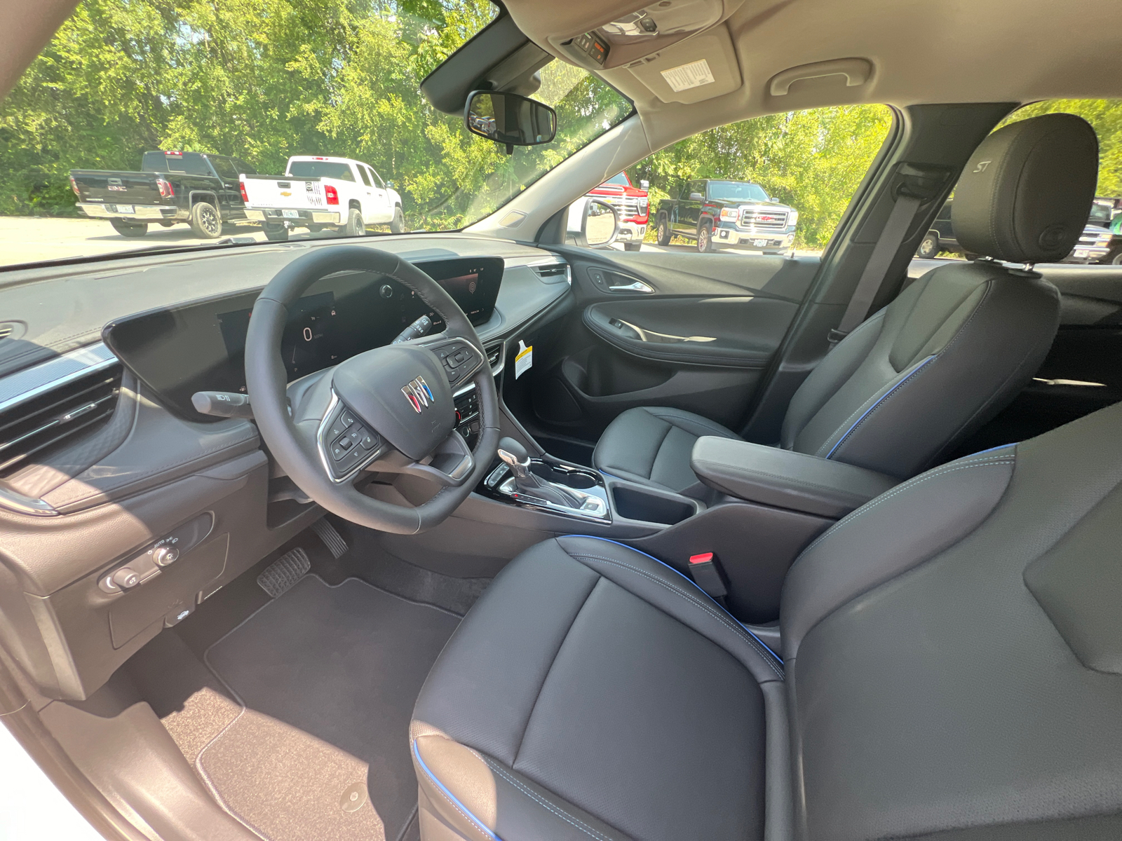 2025 Buick Encore GX Sport Touring 17