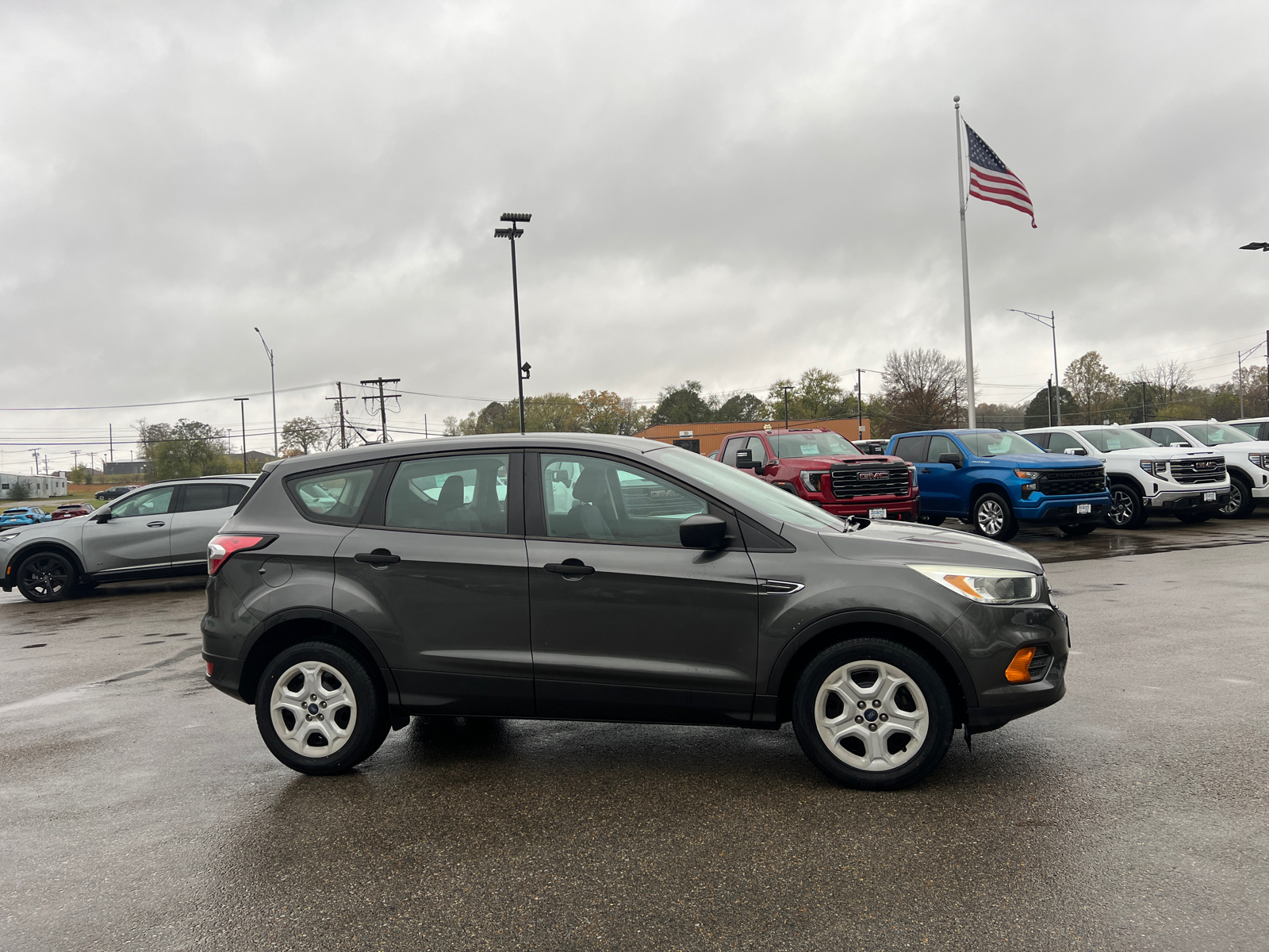 2017 Ford Escape S 3