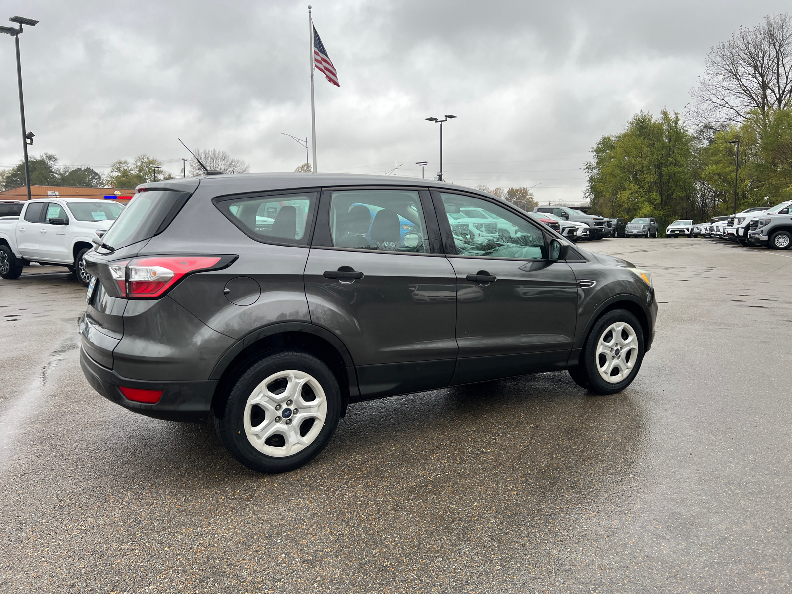 2017 Ford Escape S 14