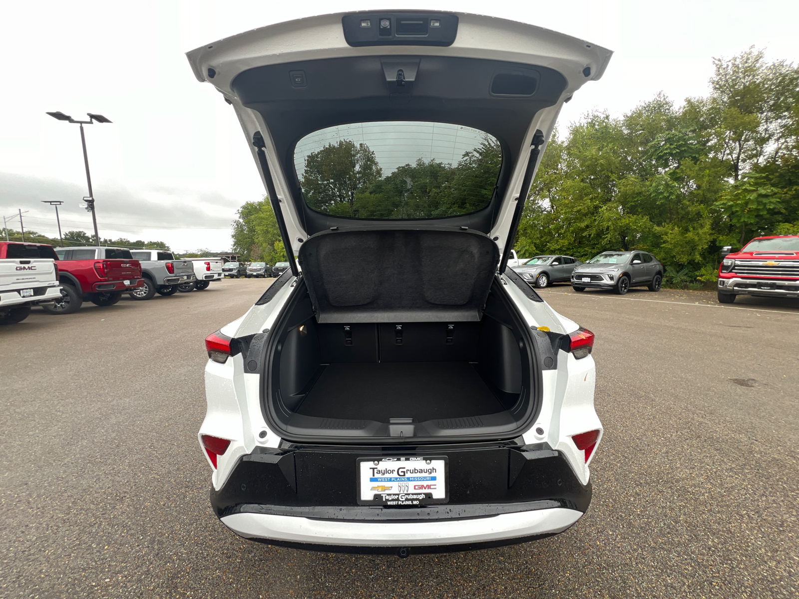 2025 Buick Envista Sport Touring 13