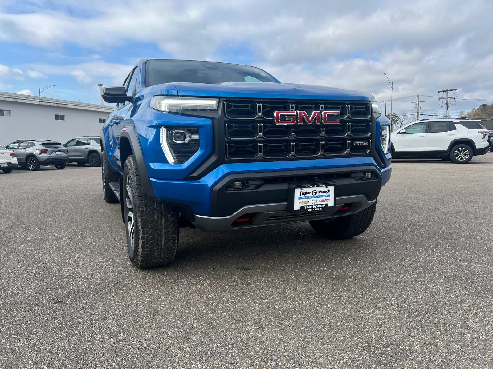 2024 GMC Canyon 4WD AT4 6