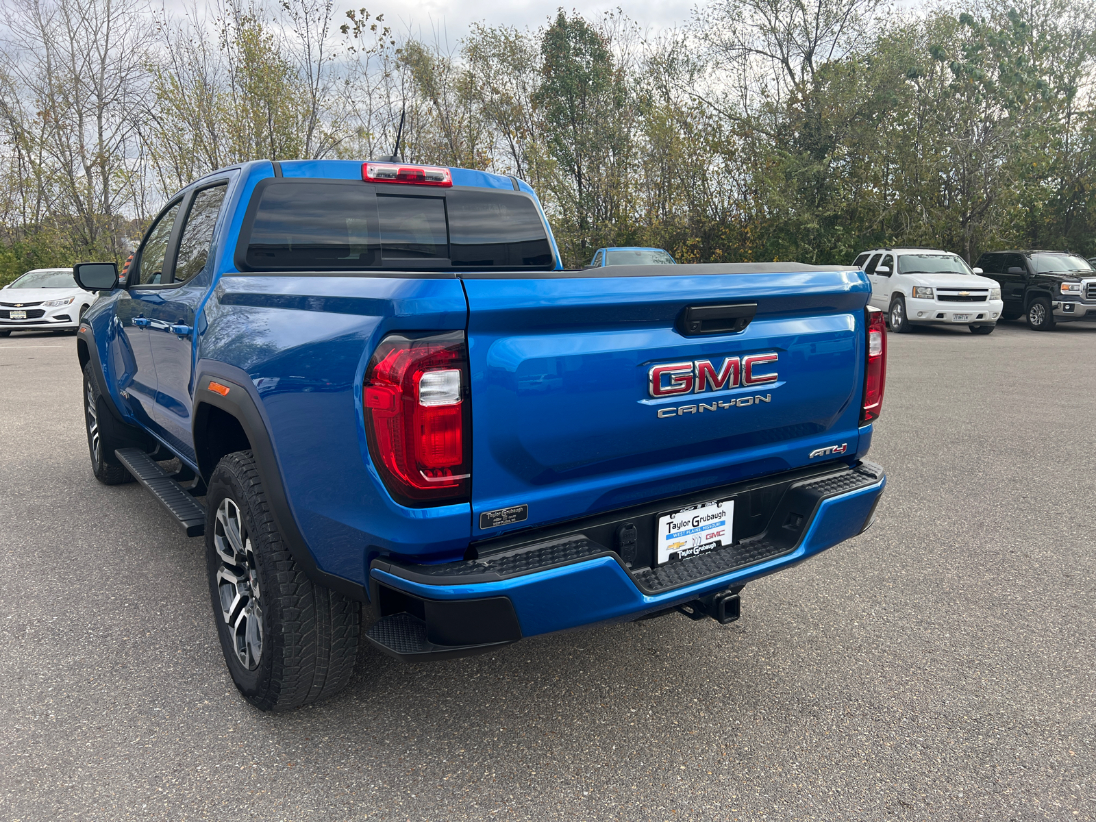 2024 GMC Canyon 4WD AT4 11