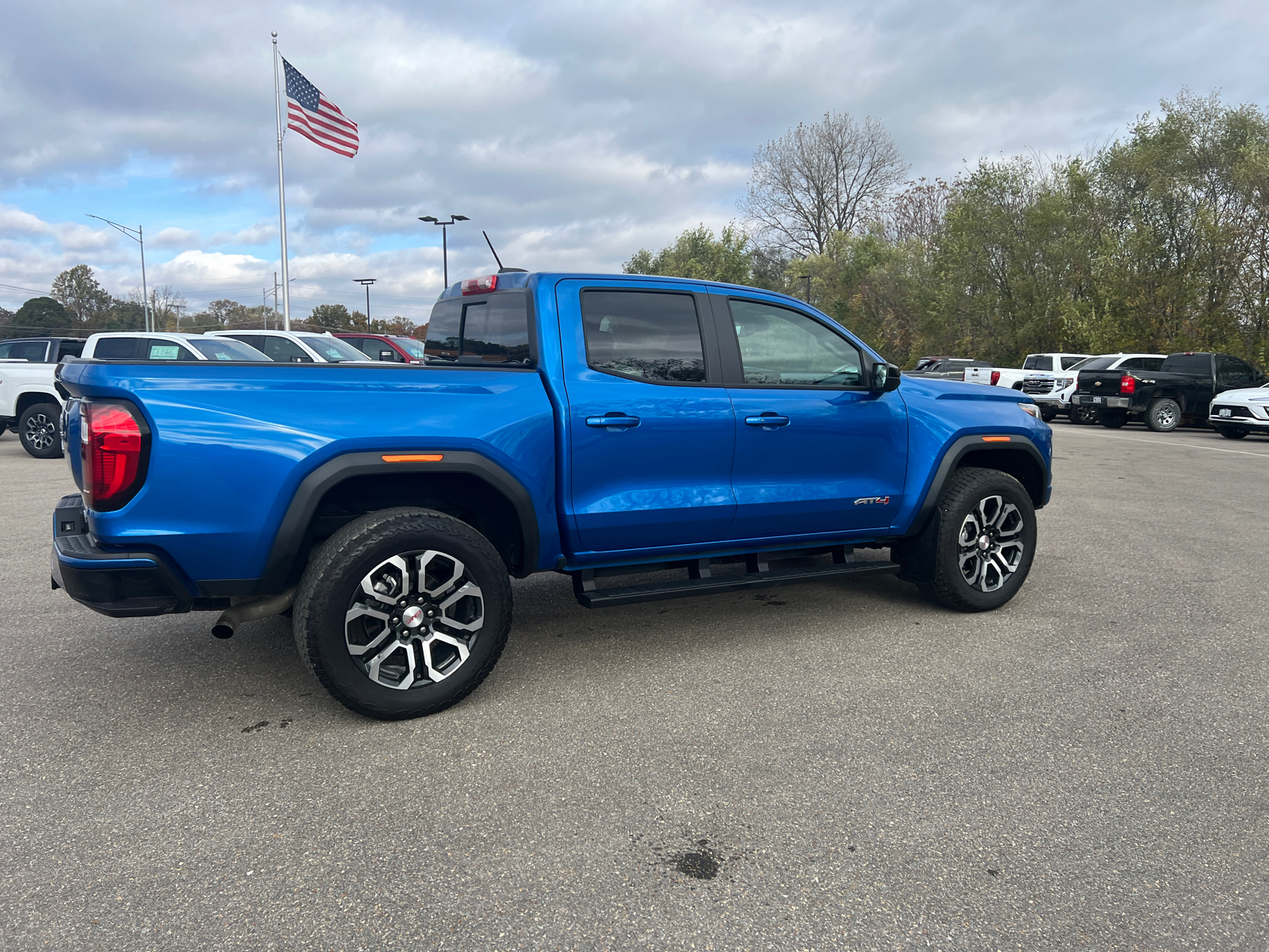 2024 GMC Canyon 4WD AT4 14