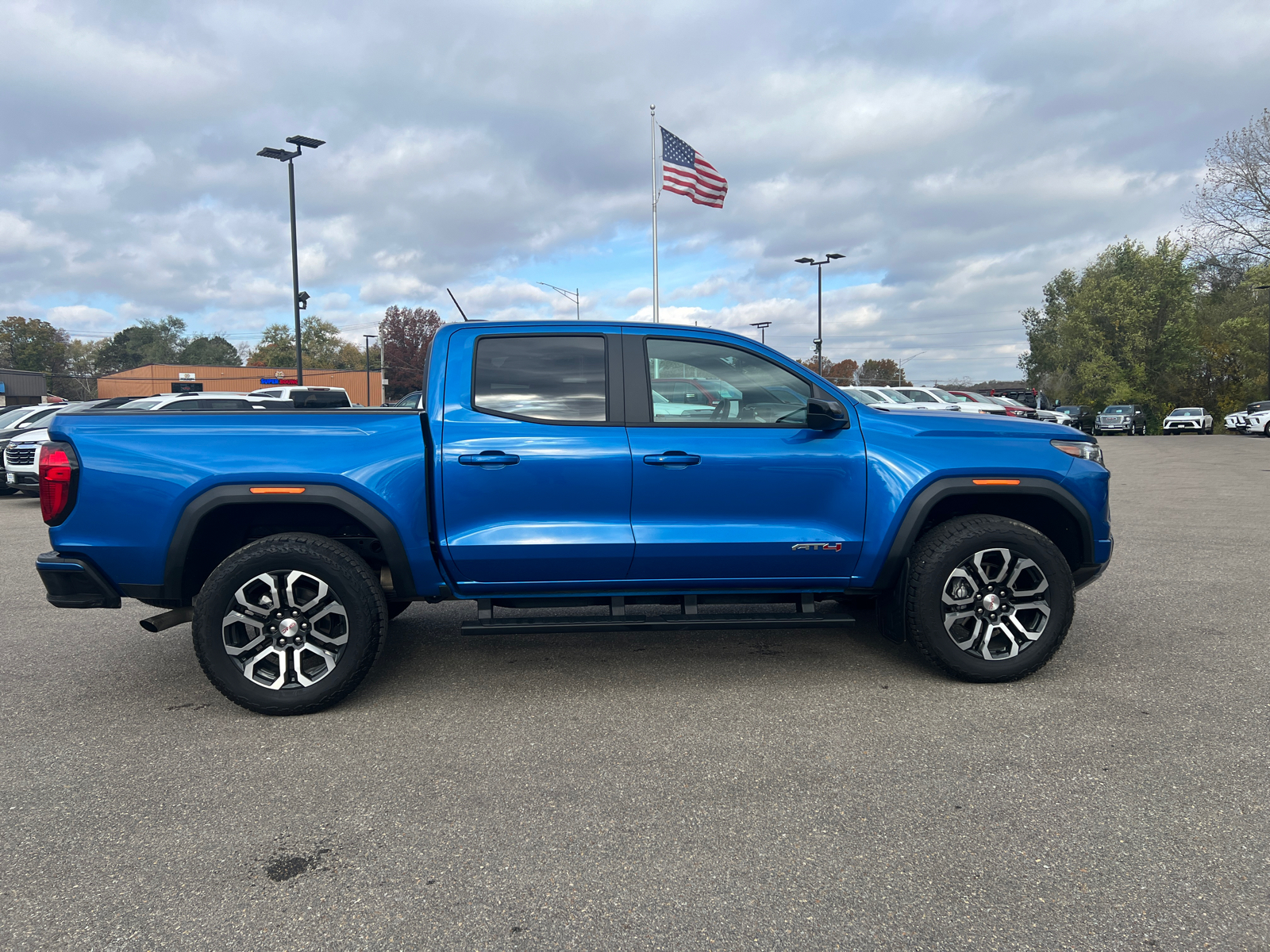 2024 GMC Canyon 4WD AT4 15