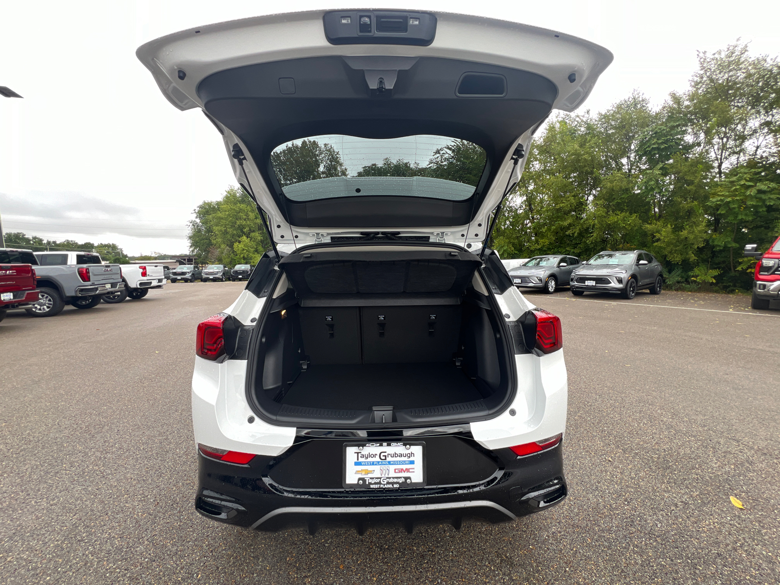 2025 Buick Encore GX Sport Touring 13