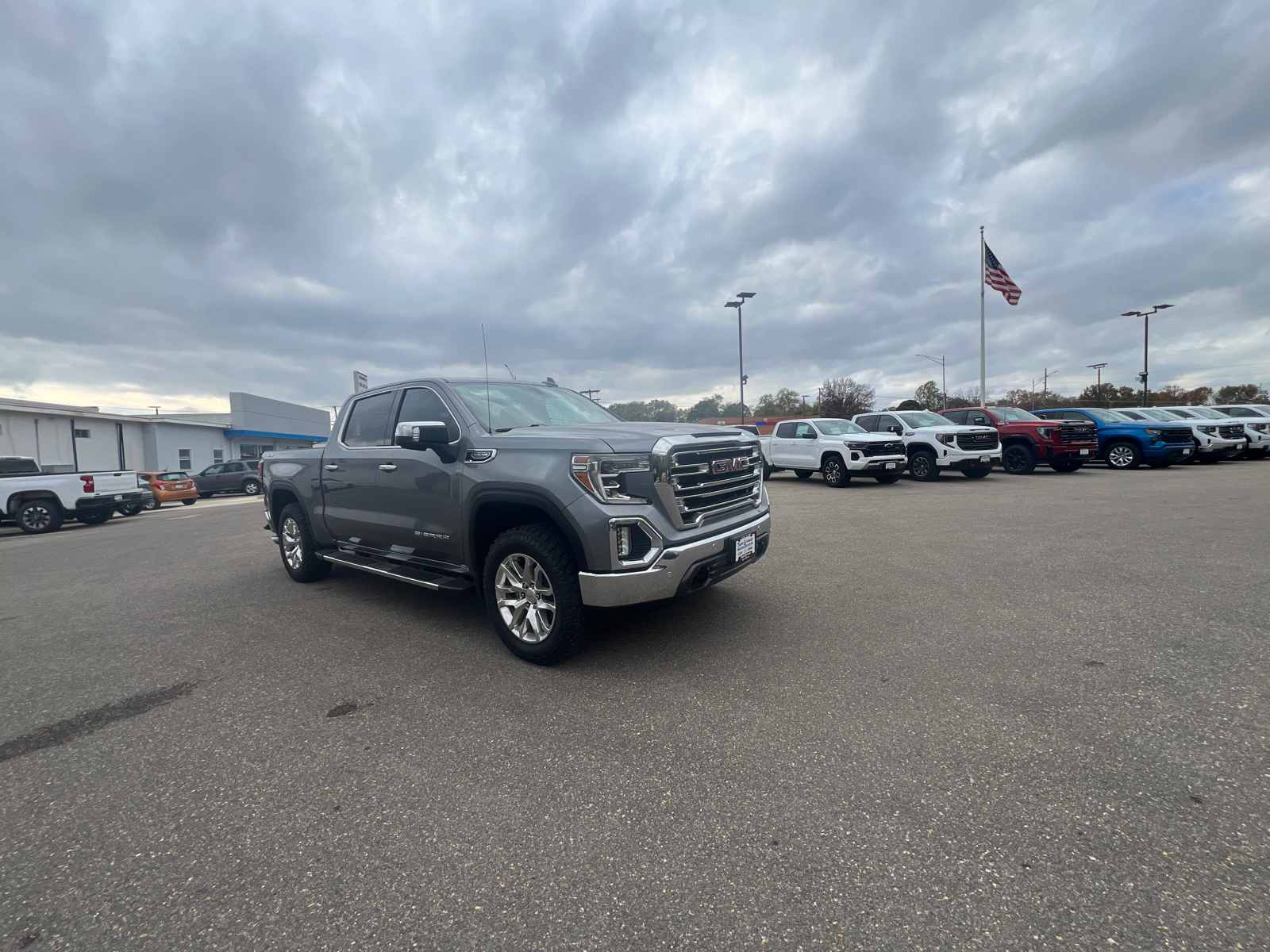 2019 GMC Sierra 1500 SLT 2