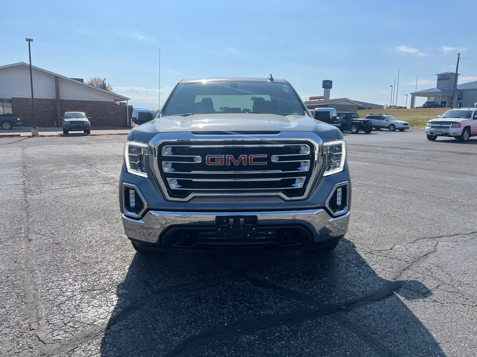 2021 GMC Sierra 1500 SLT 2