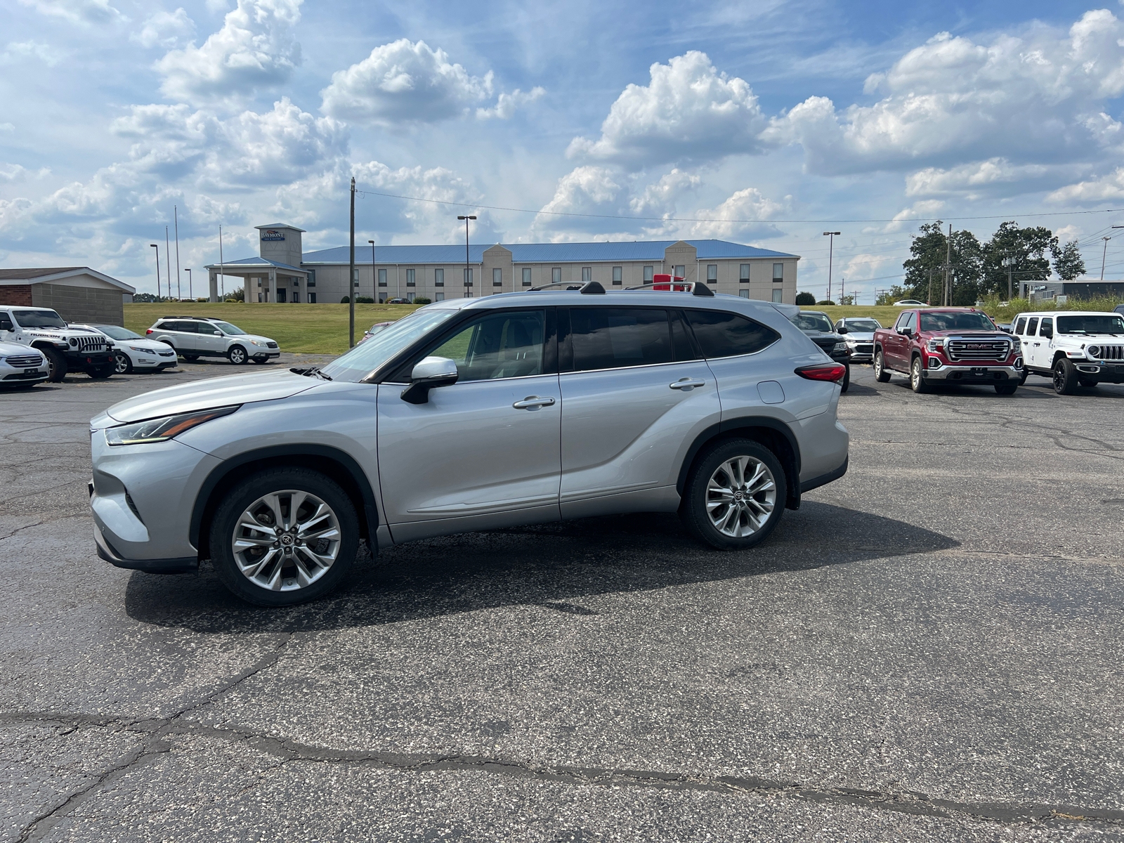 2021 Toyota Highlander  2