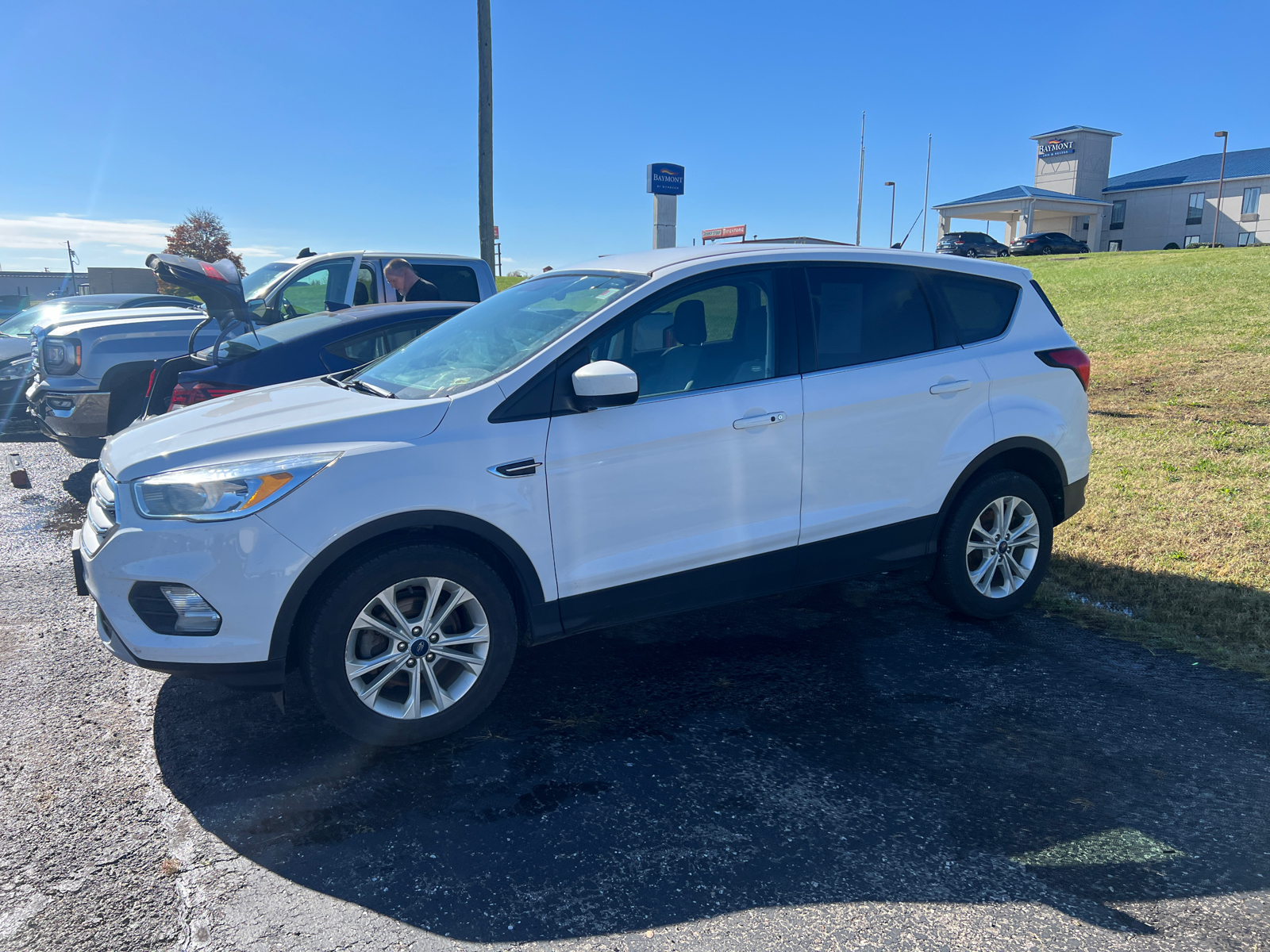 2019 Ford Escape  3