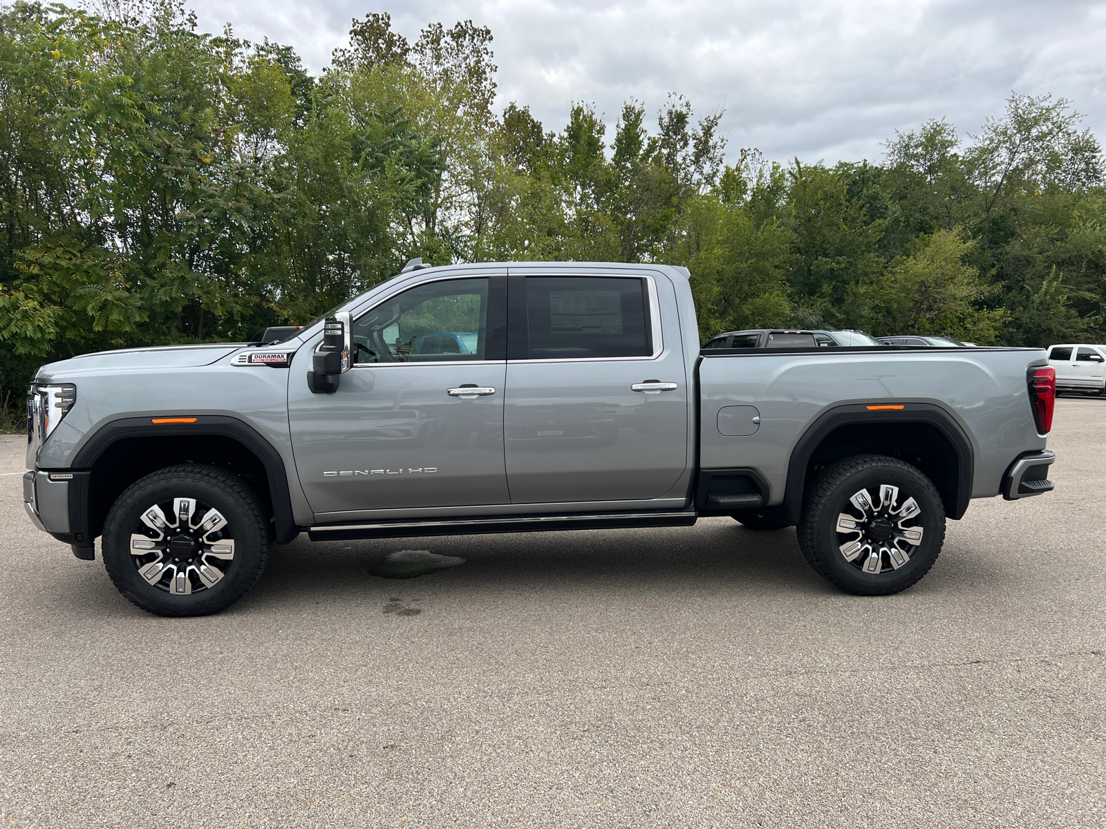 2025 GMC Sierra 3500HD Denali 8