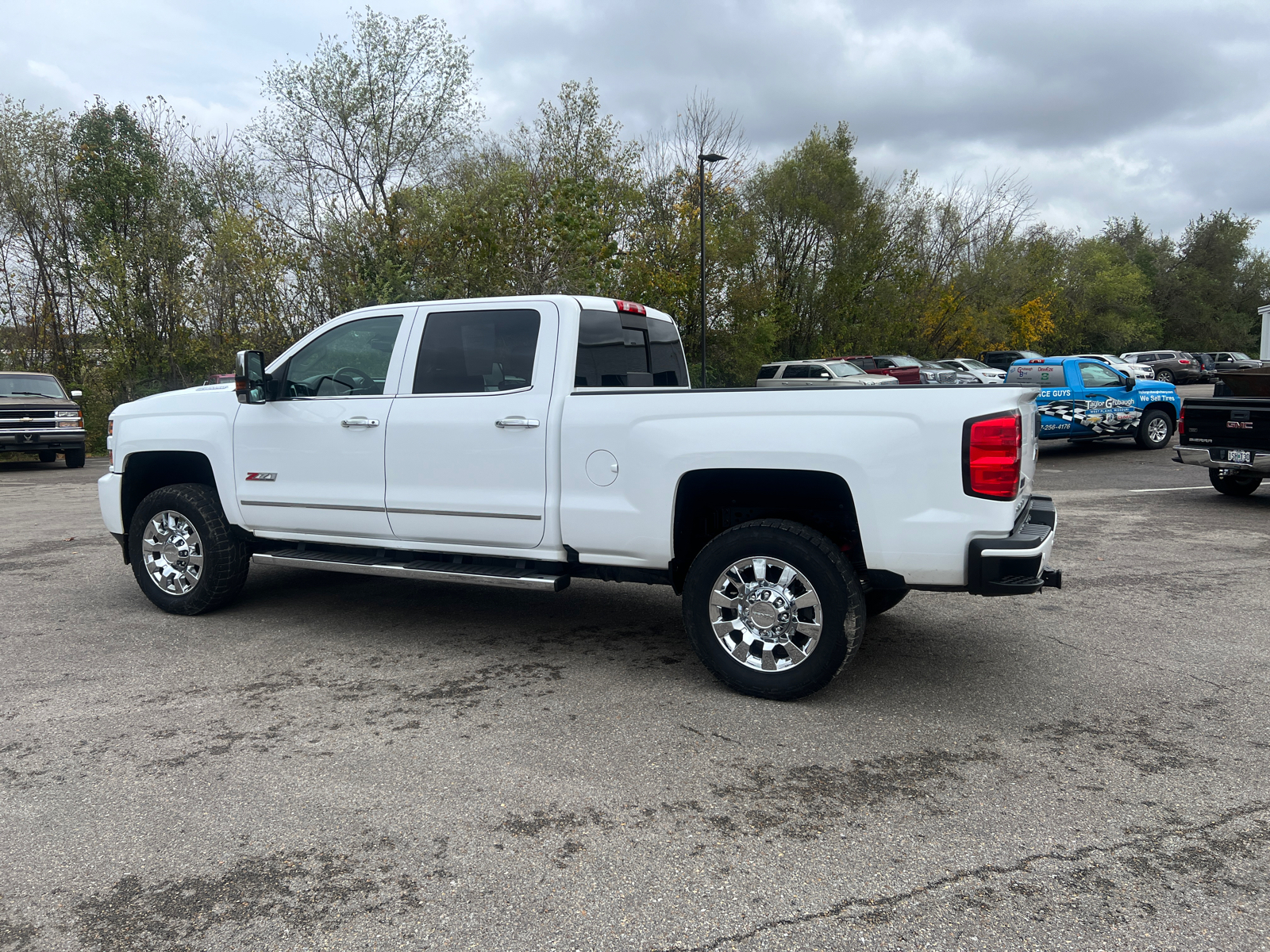 2019 Chevrolet Silverado 3500HD LTZ 9