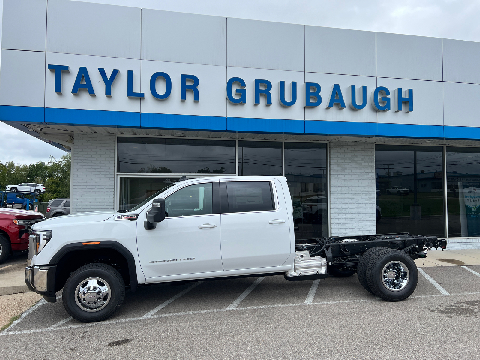 2025 GMC Sierra 3500HD CC SLE 1