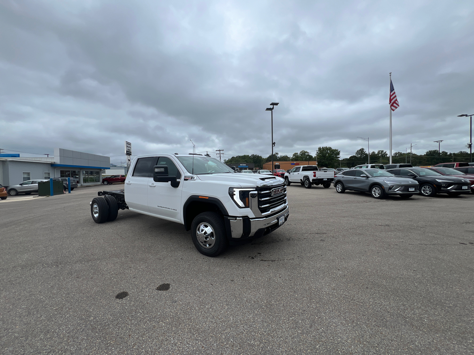 2025 GMC Sierra 3500HD CC SLE 2