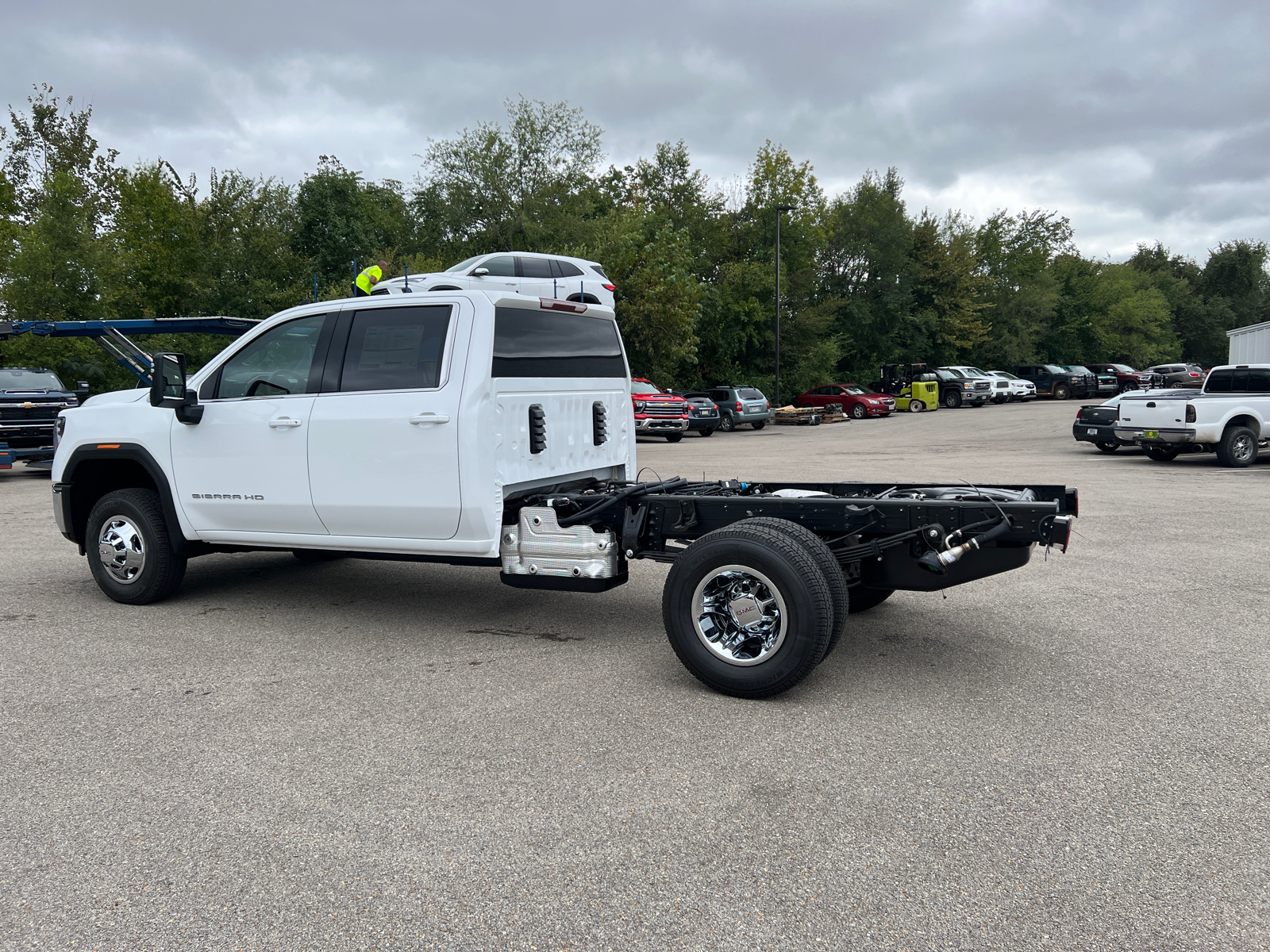 2025 GMC Sierra 3500HD CC SLE 10