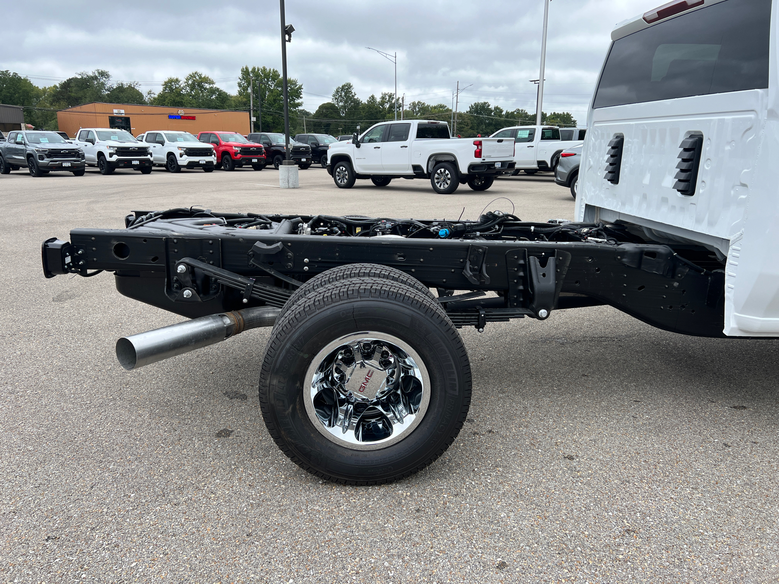 2025 GMC Sierra 3500HD CC SLE 15