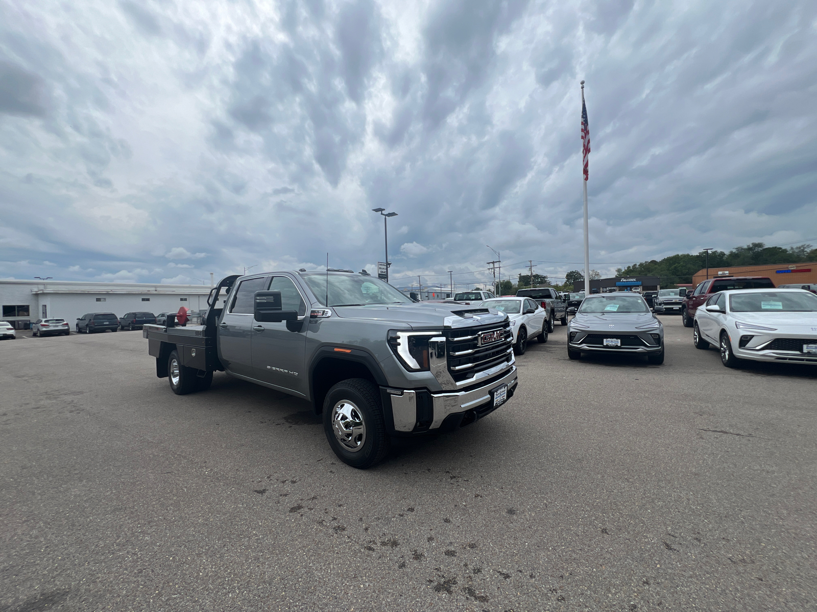 2025 GMC Sierra 3500HD CC SLE 2