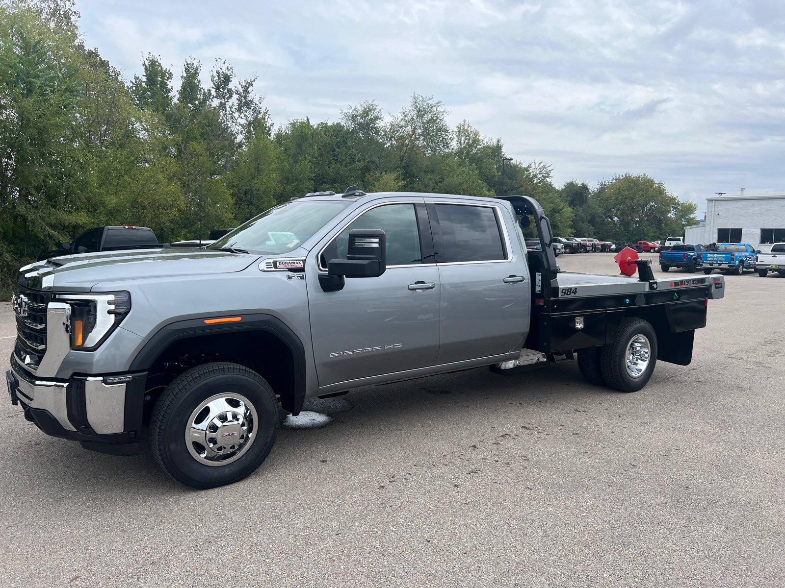 2025 GMC Sierra 3500HD CC SLE 7