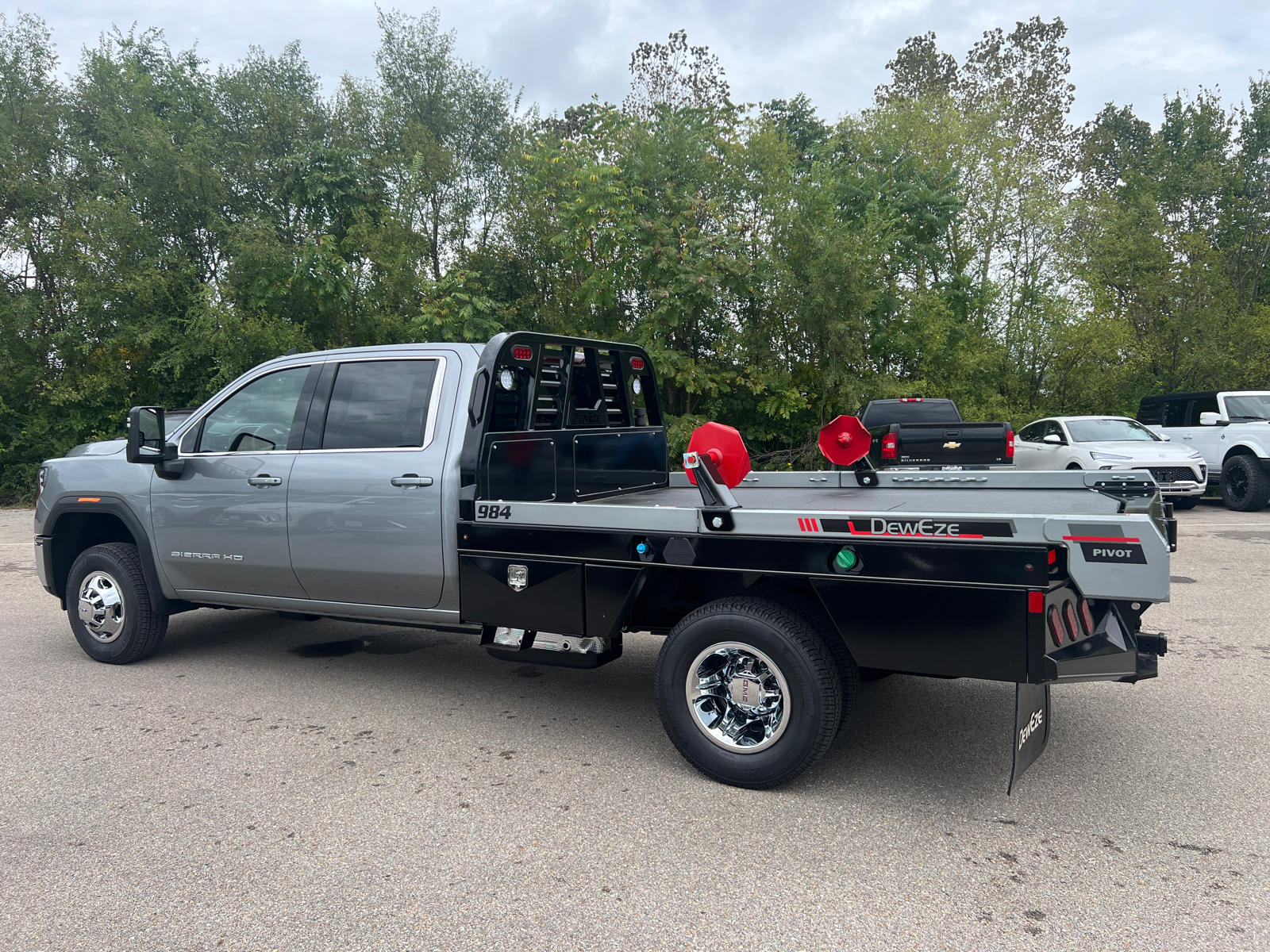 2025 GMC Sierra 3500HD CC SLE 9