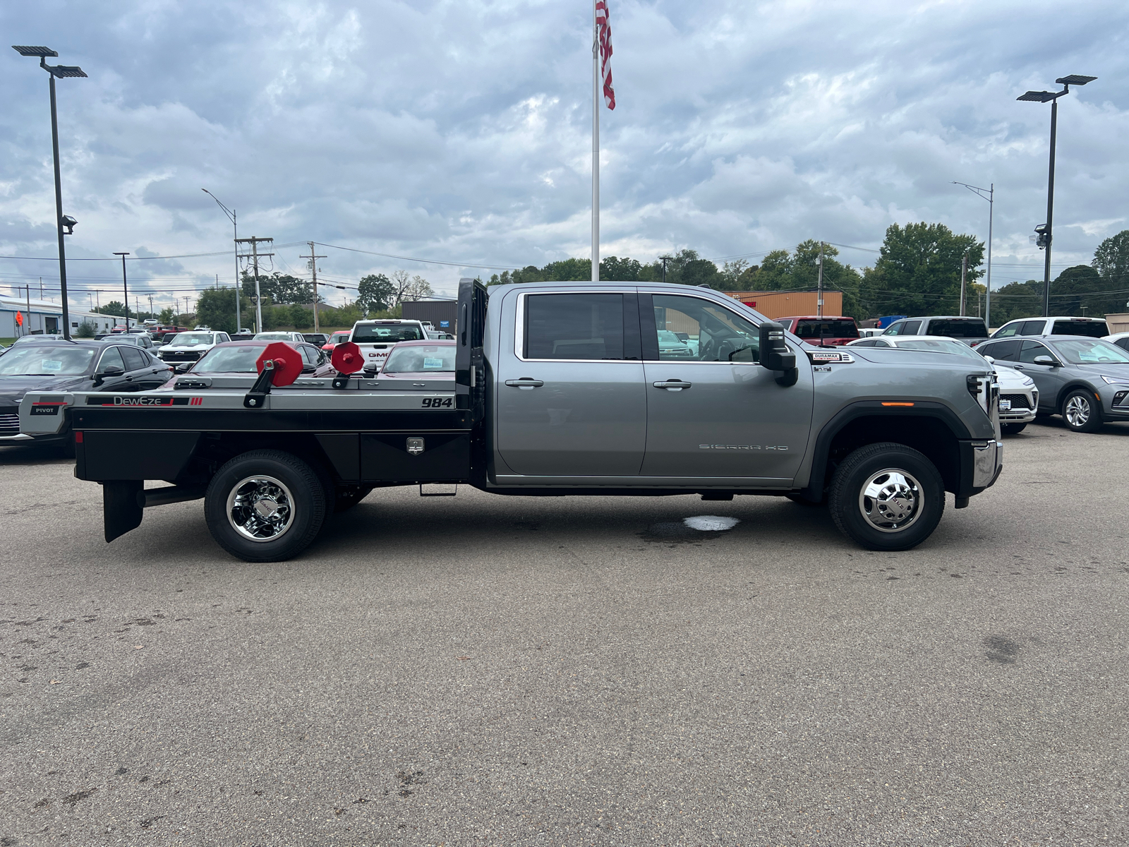 2025 GMC Sierra 3500HD CC SLE 17