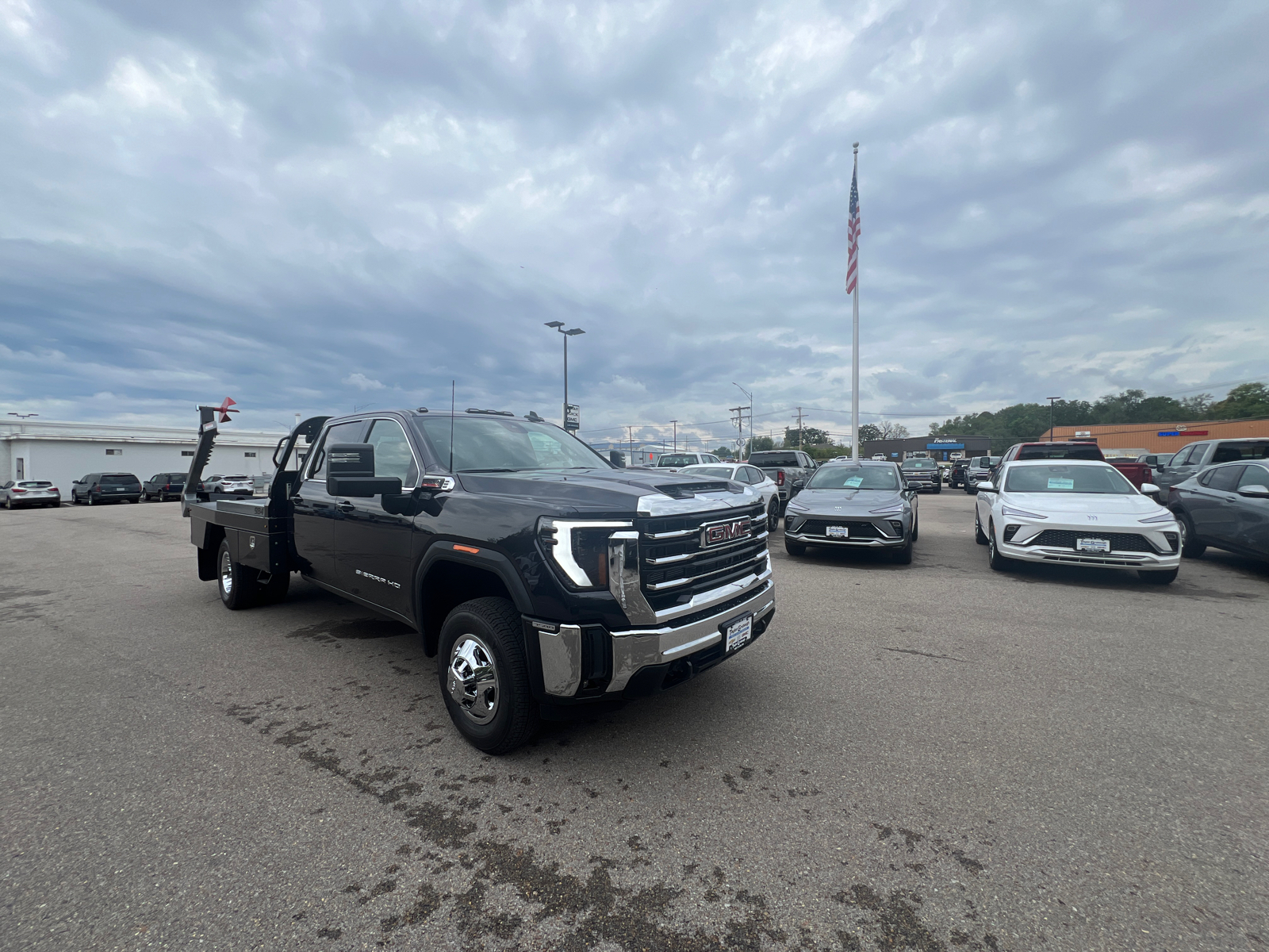 2025 GMC Sierra 3500HD CC SLE 2