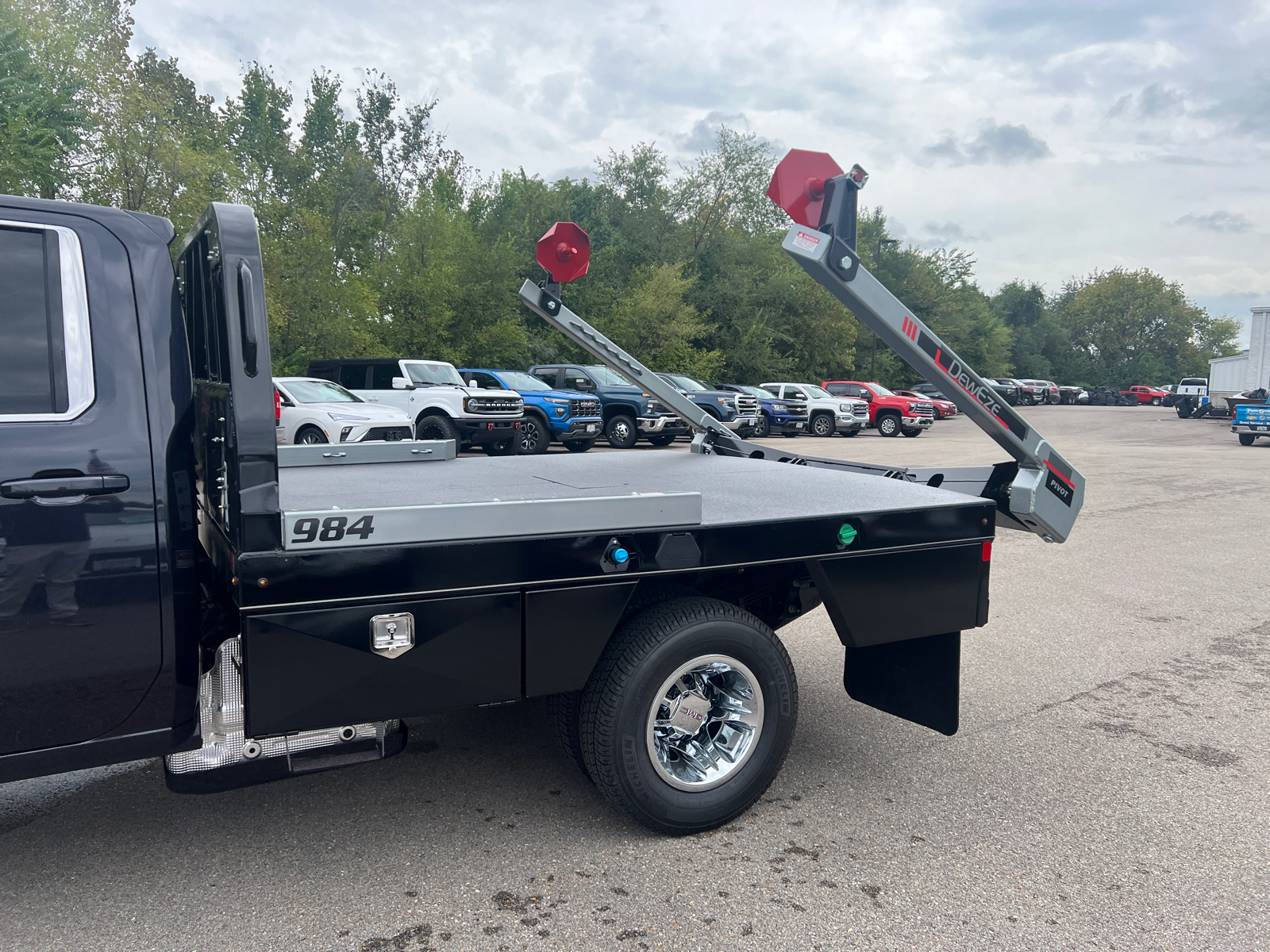 2025 GMC Sierra 3500HD CC SLE 10