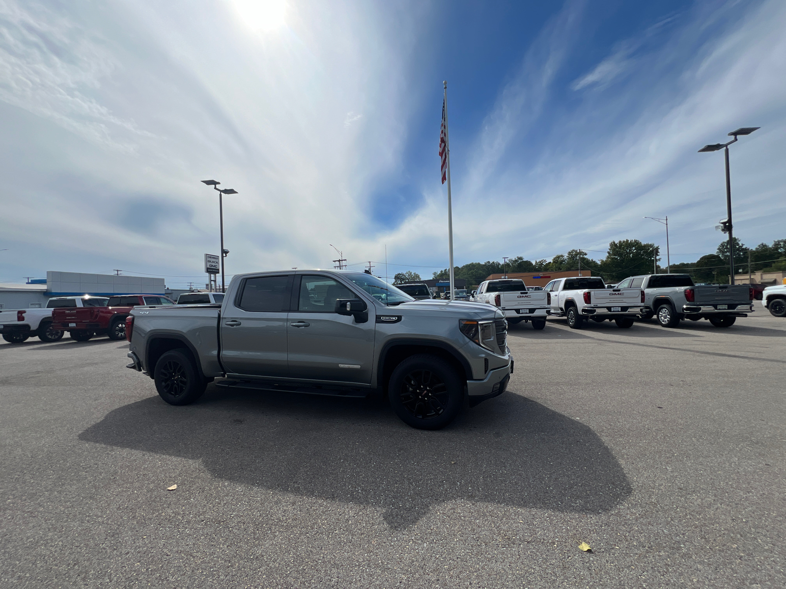 2025 GMC Sierra 1500 Elevation 2