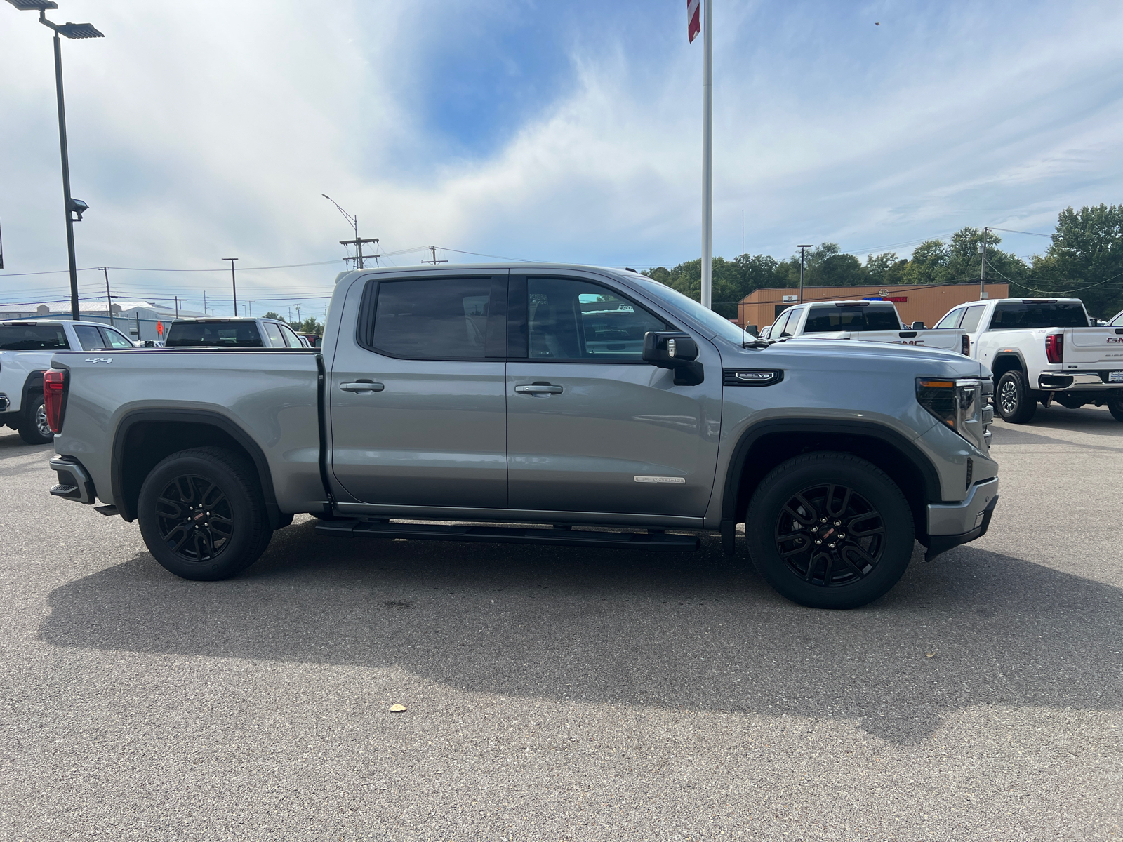 2025 GMC Sierra 1500 Elevation 3