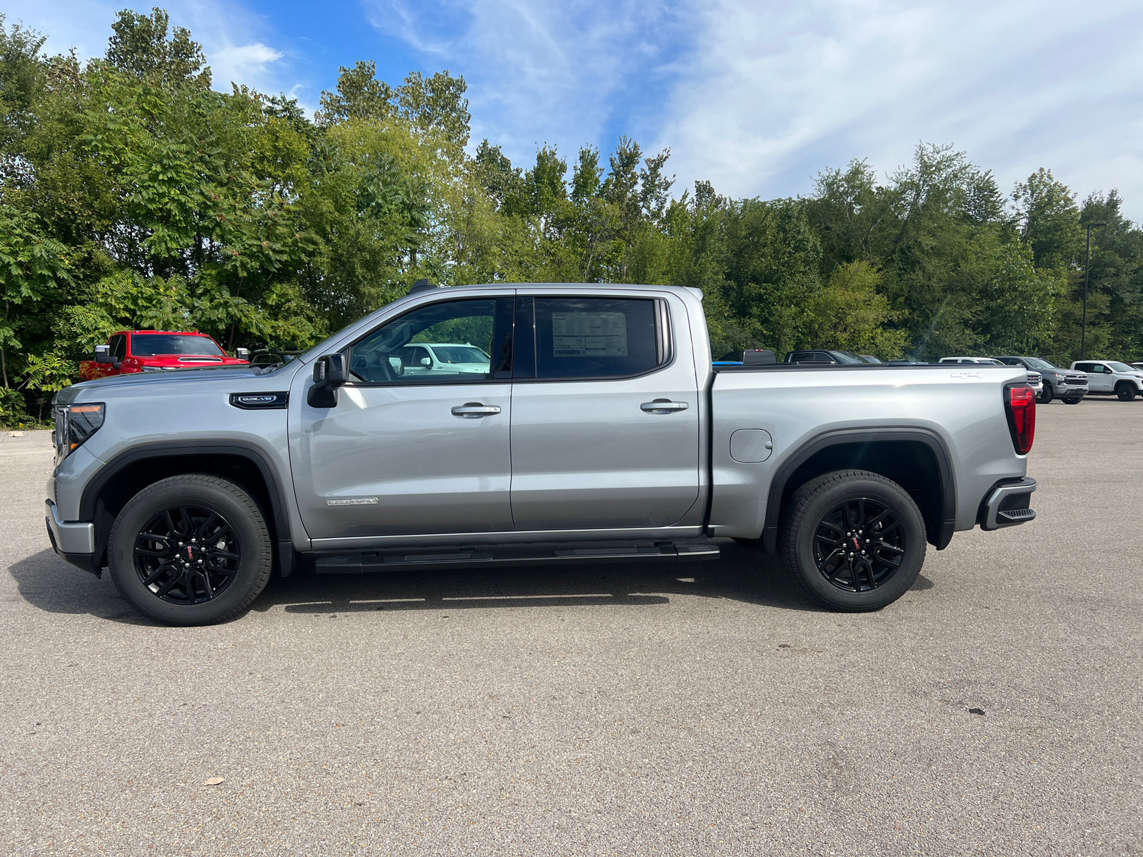 2025 GMC Sierra 1500 Elevation 8