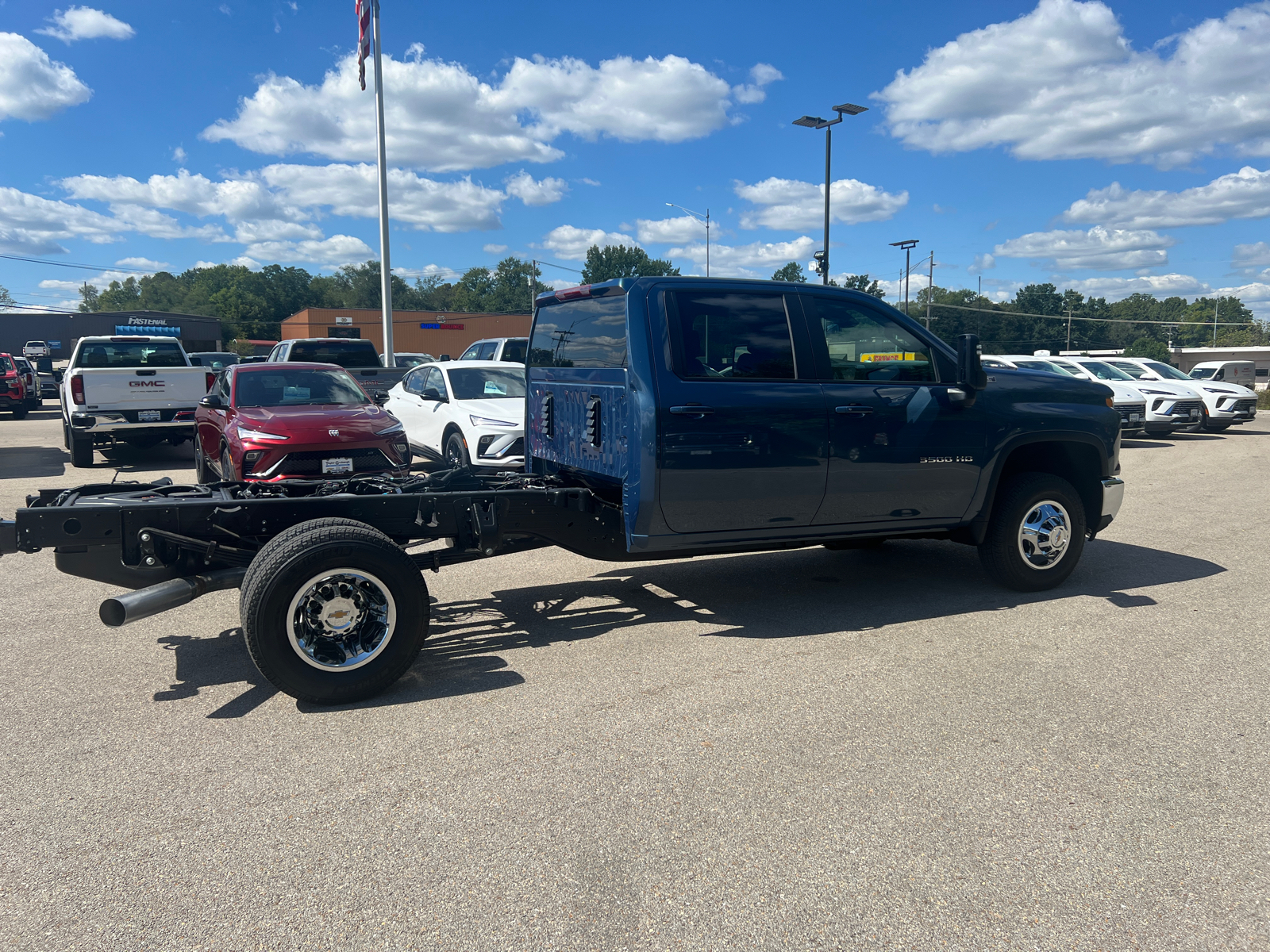 2025 Chevrolet Silverado 3500HD CC LT 15