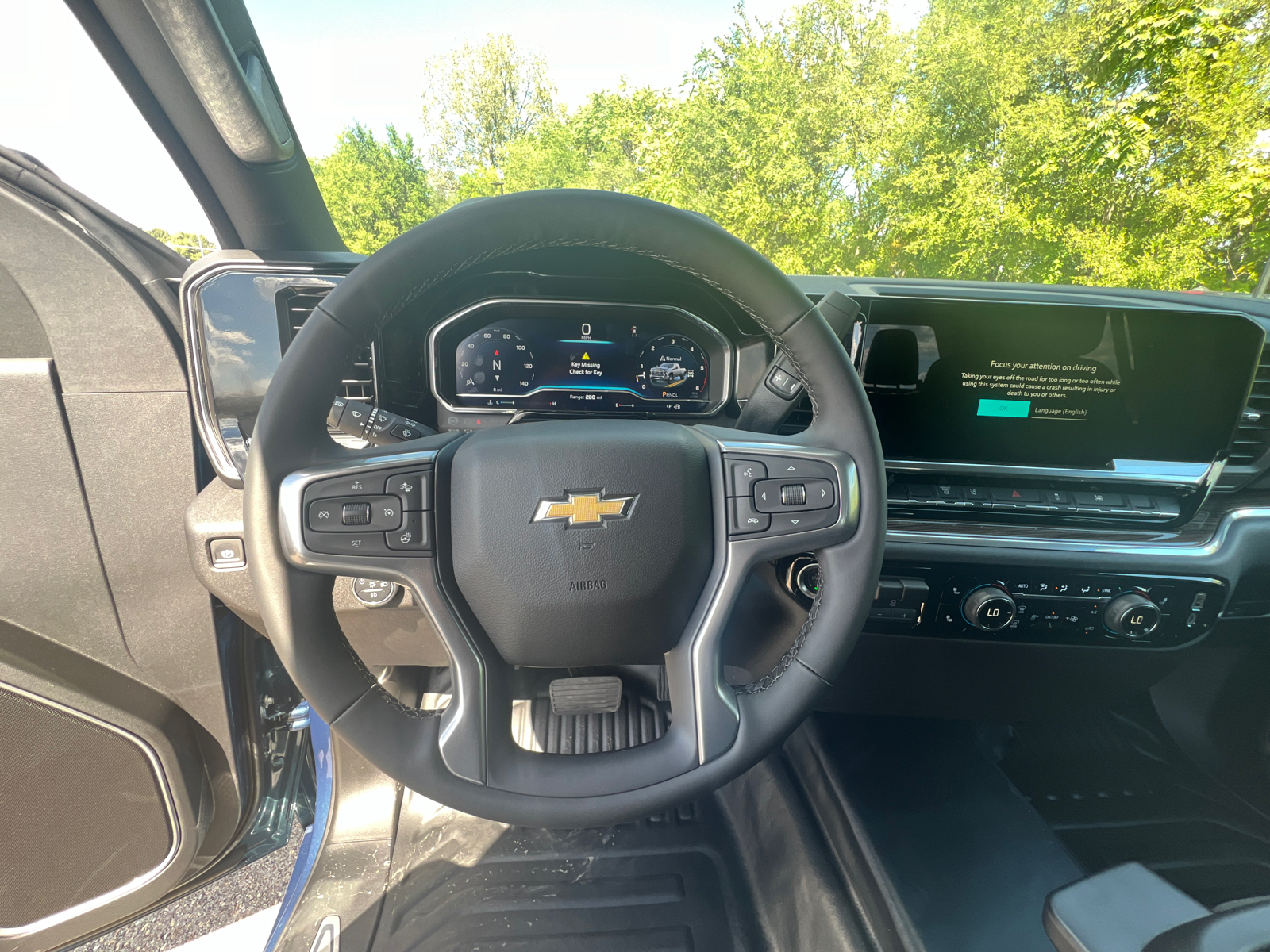 2025 Chevrolet Silverado 3500HD CC LT 22