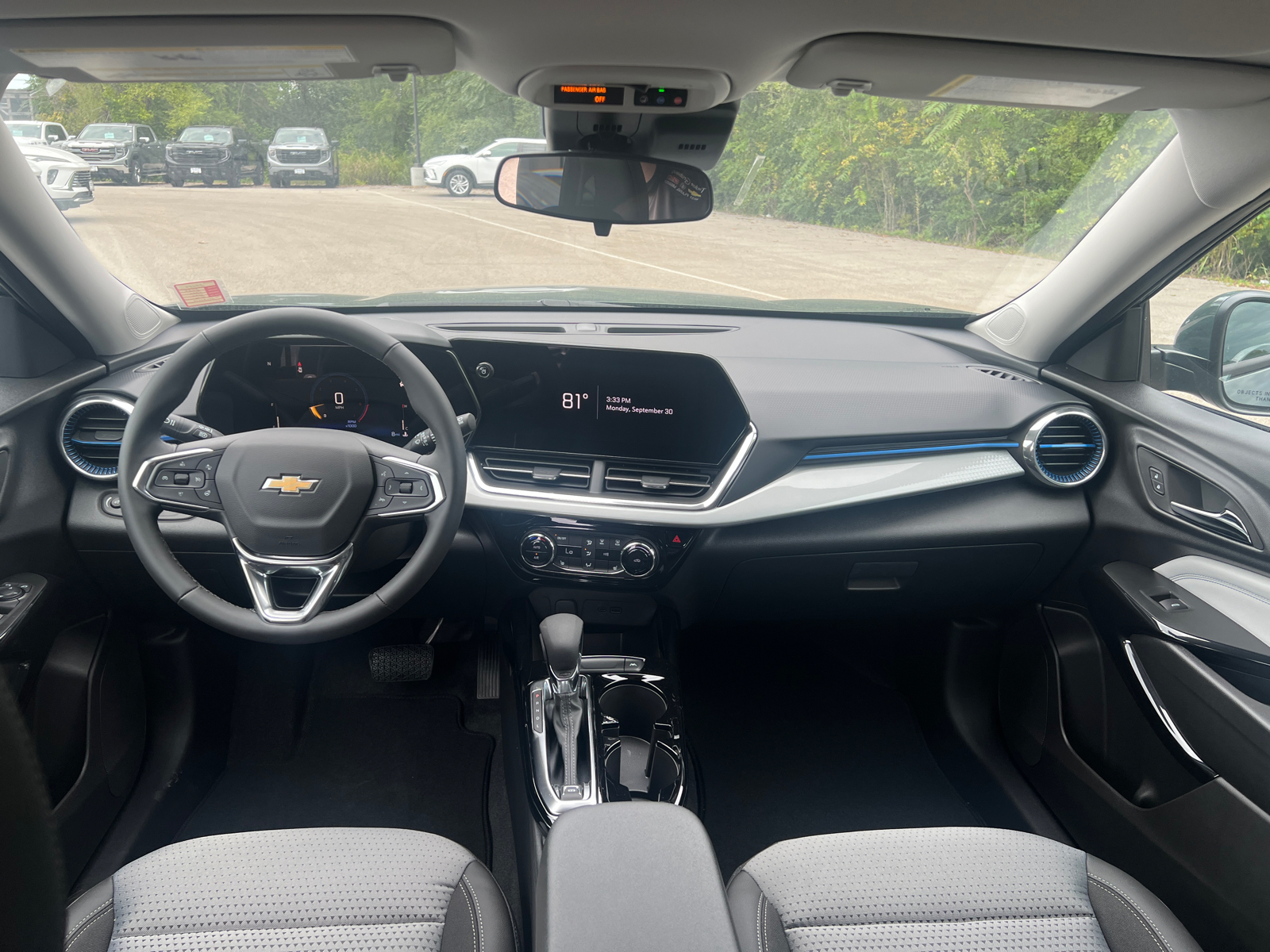 2025 Chevrolet Trax LT 34