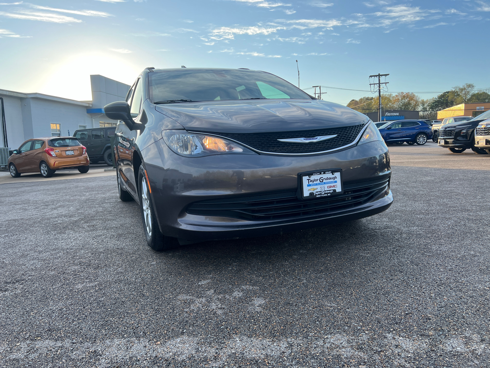 2020 Chrysler Voyager LXI 4