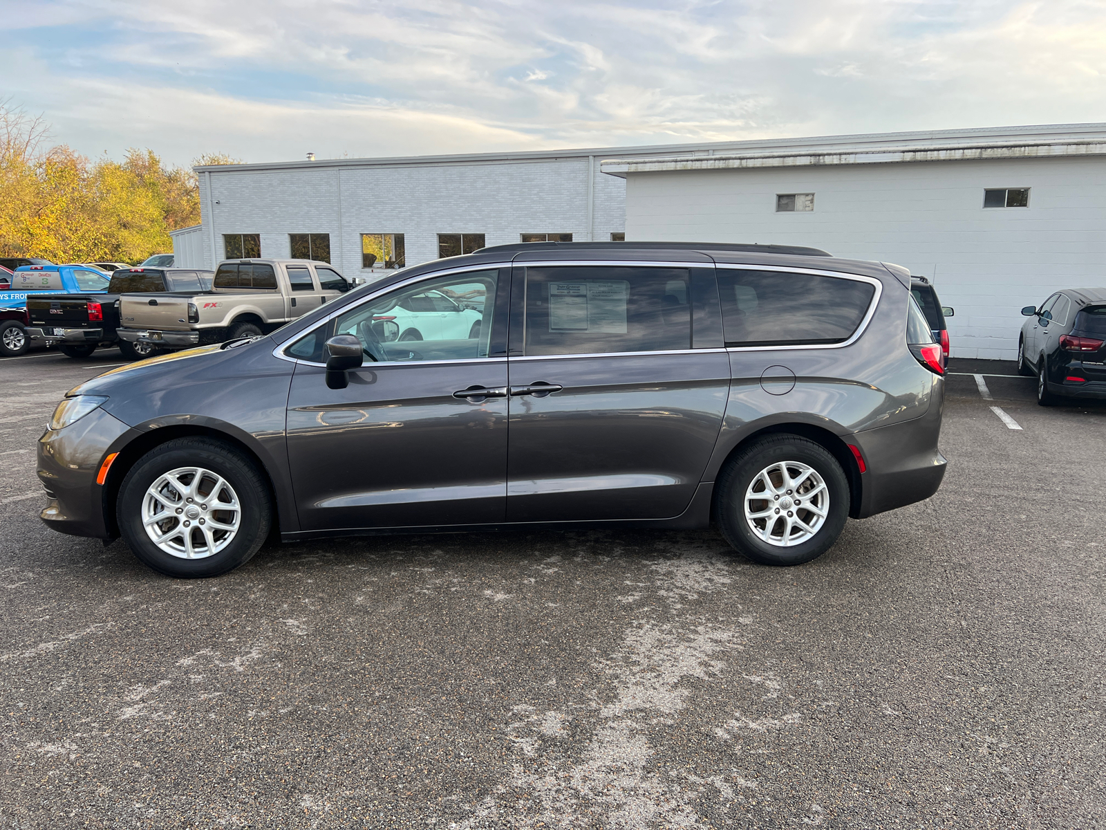 2020 Chrysler Voyager LXI 7