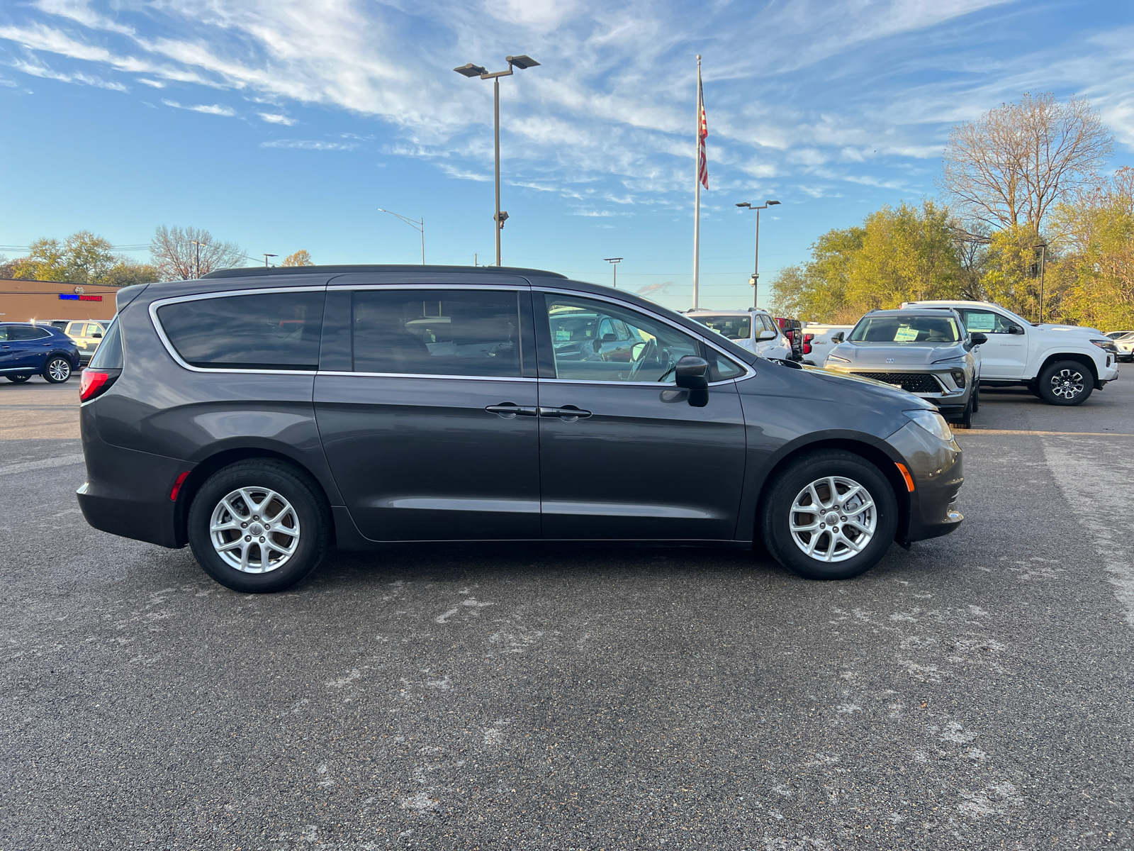 2020 Chrysler Voyager LXI 15