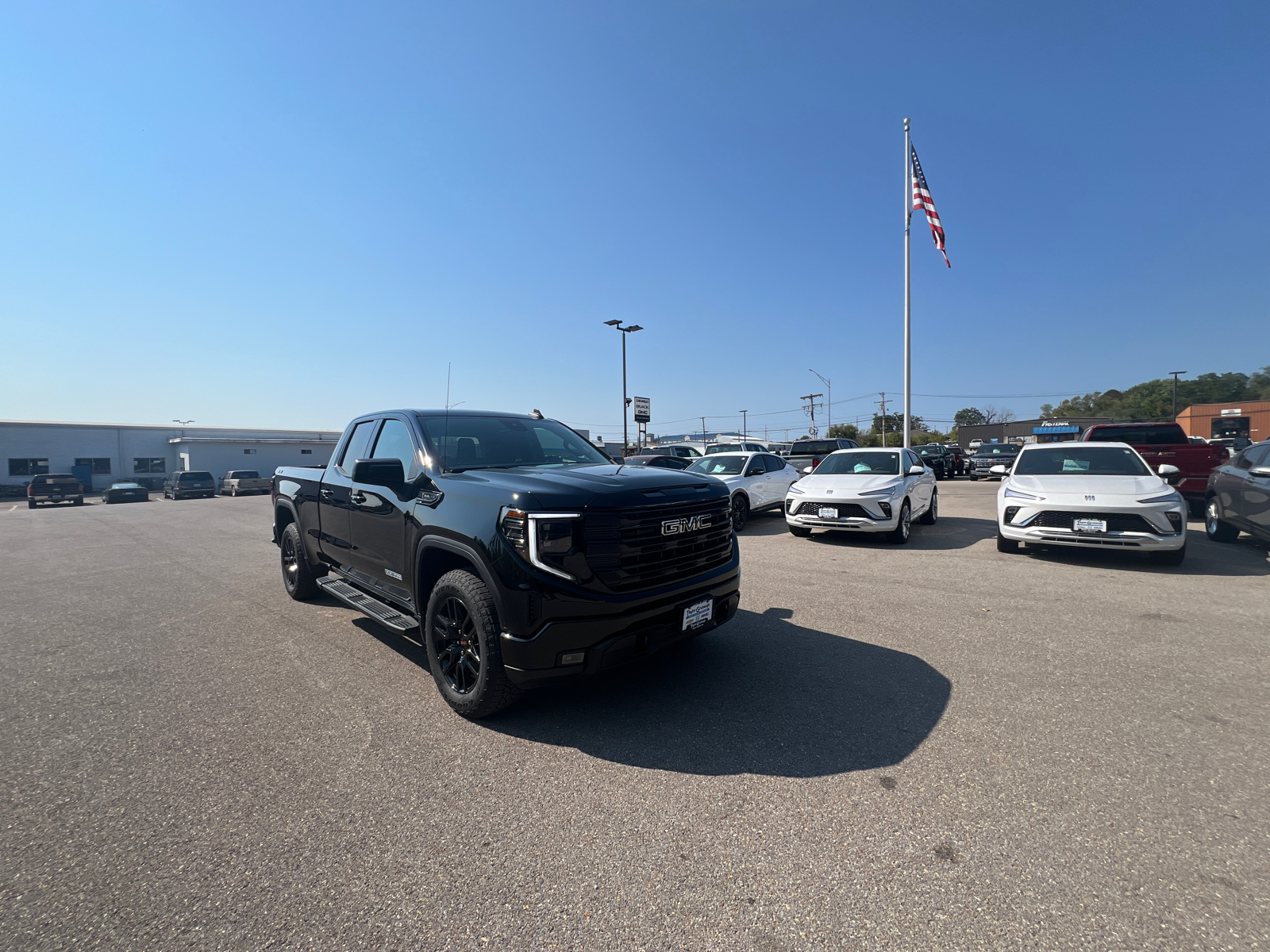 2025 GMC Sierra 1500 Elevation 2