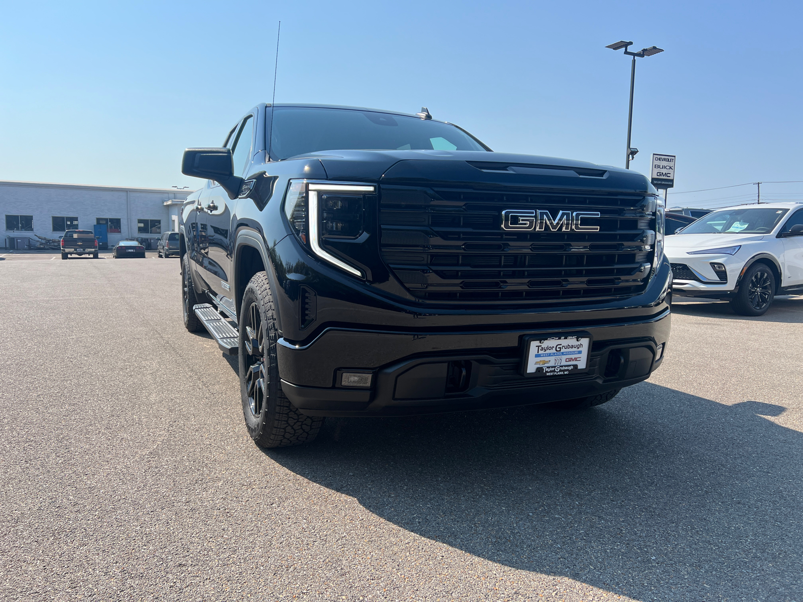 2025 GMC Sierra 1500 Elevation 5