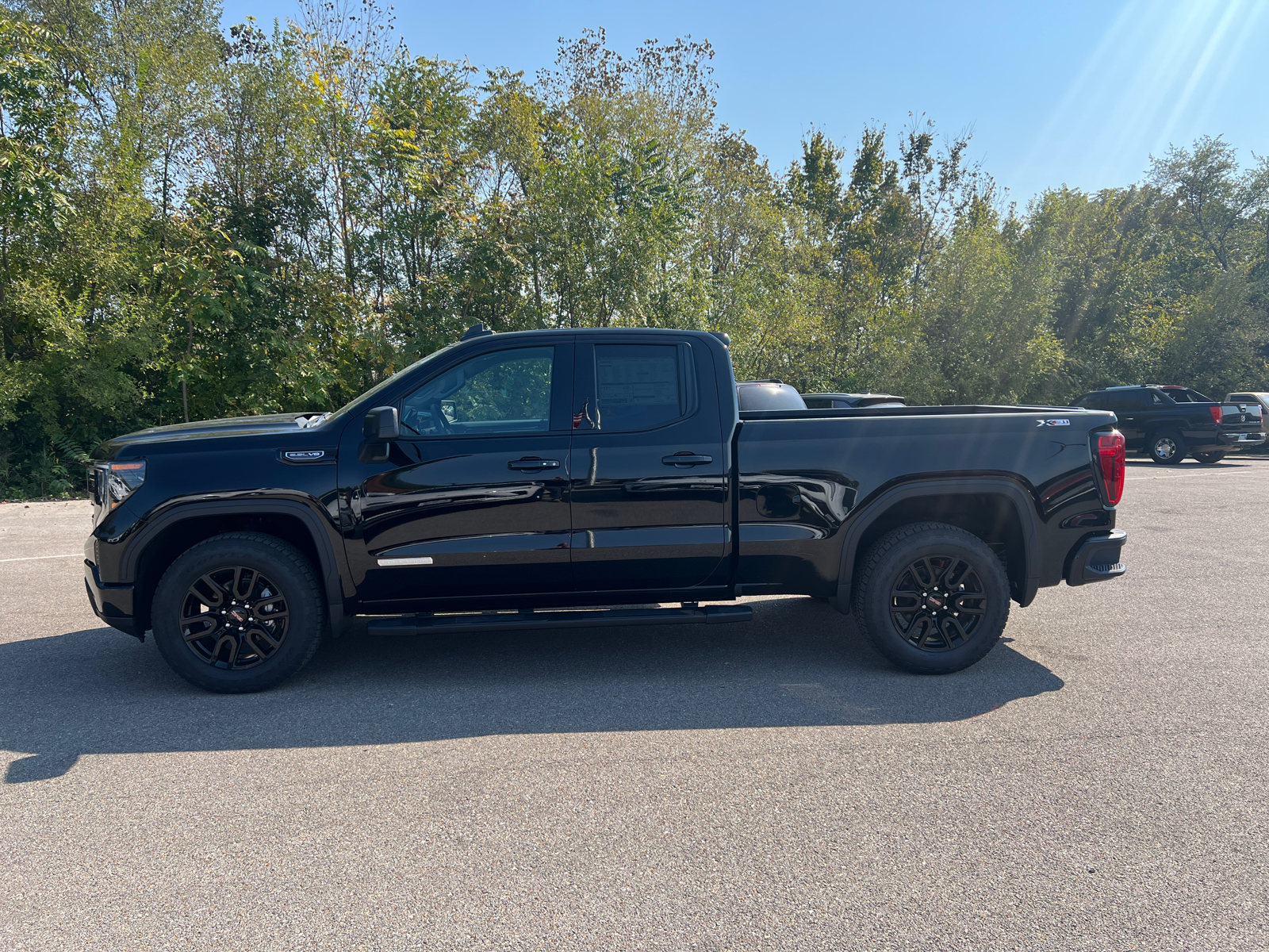 2025 GMC Sierra 1500 Elevation 8